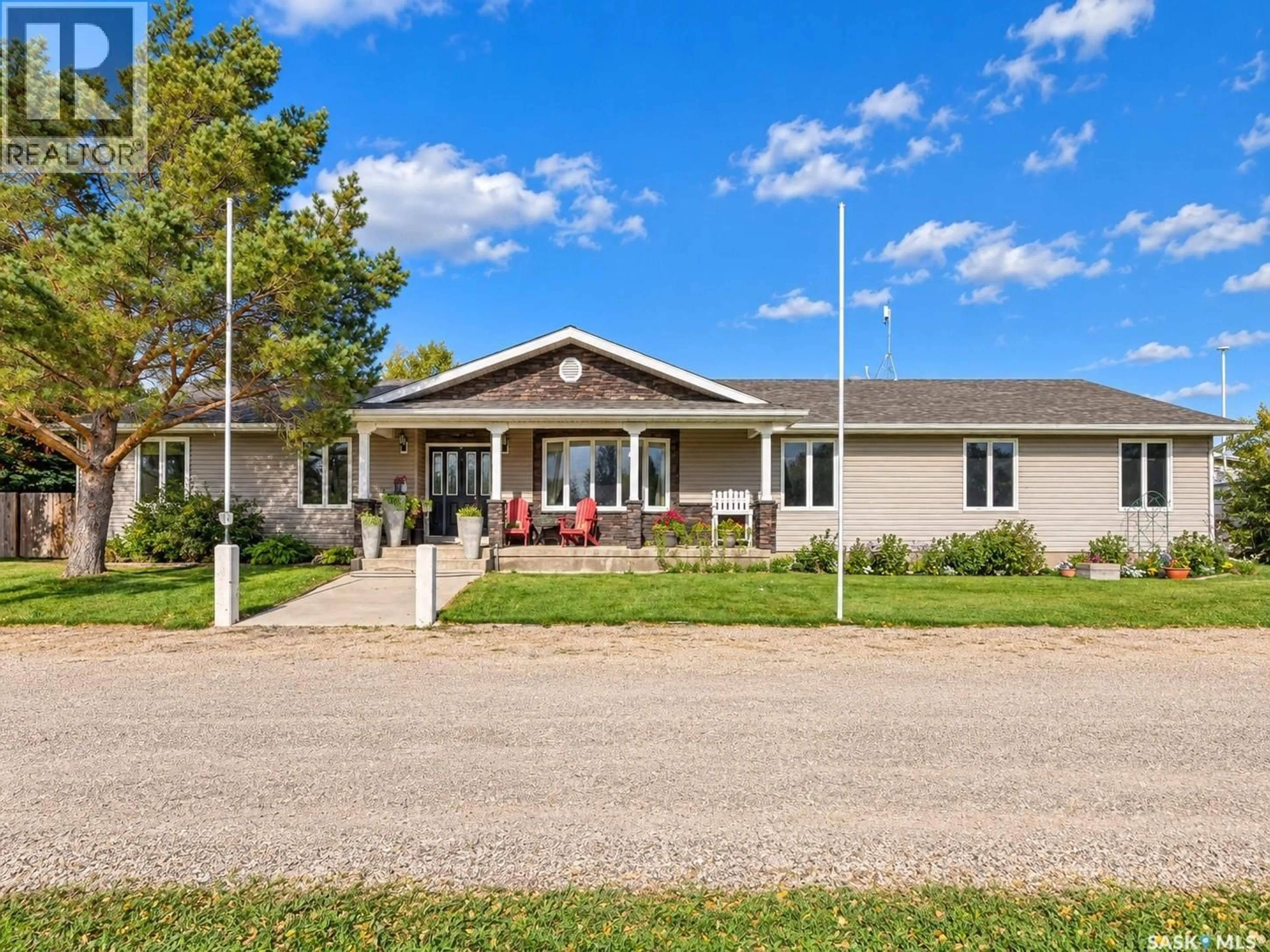 Home with vinyl exterior material, unknown for DE WITT ACREAGE, Edenwold Rm No.158 Saskatchewan S4L5B1