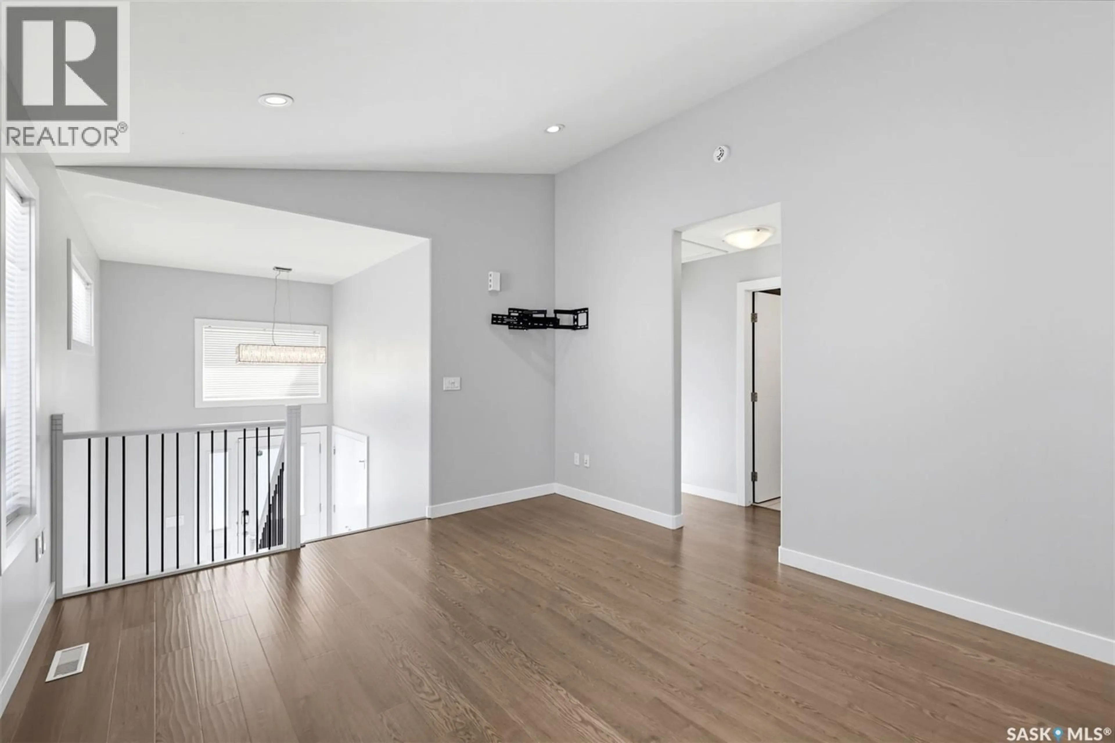 Unknown for 3814 33RD STREET, Saskatoon Saskatchewan S7R0M1
