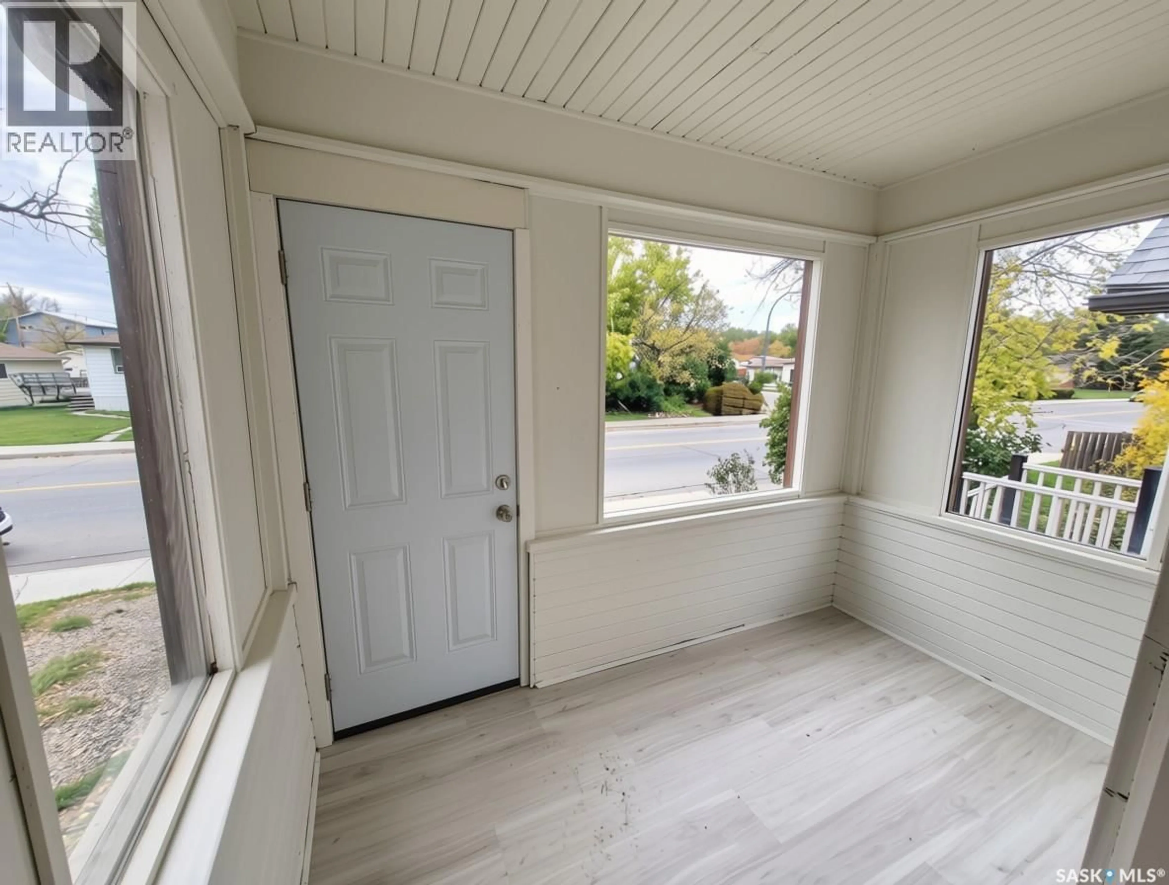 A pic of a room for 815 ELPHINSTONE STREET, Regina Saskatchewan S4T3L5