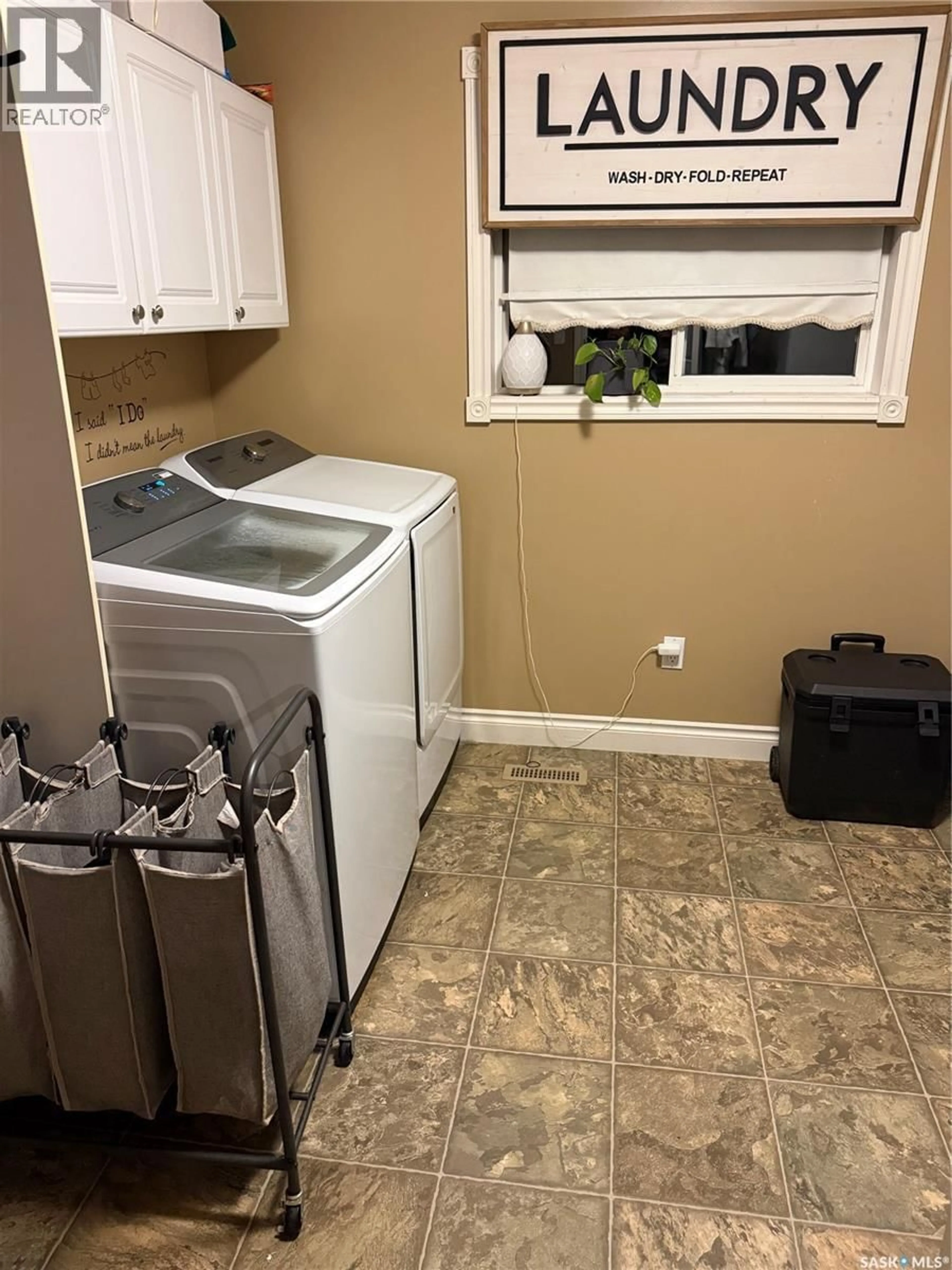 Laundry room for 323 3RD AVENUE, Wapella Saskatchewan S0G4Z0