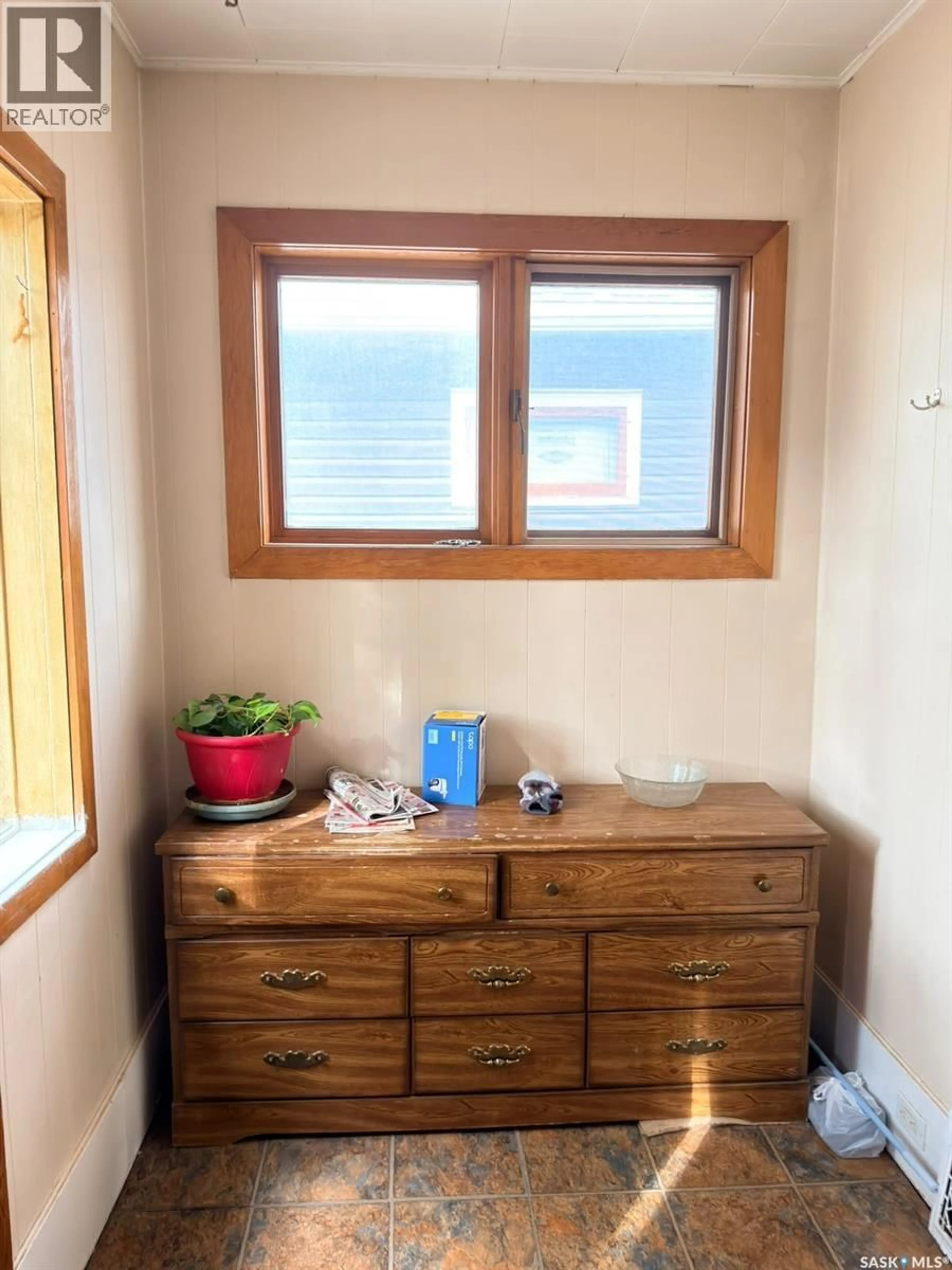 A pic of a room for 1607 ATHOL STREET, Regina Saskatchewan S4T3E2