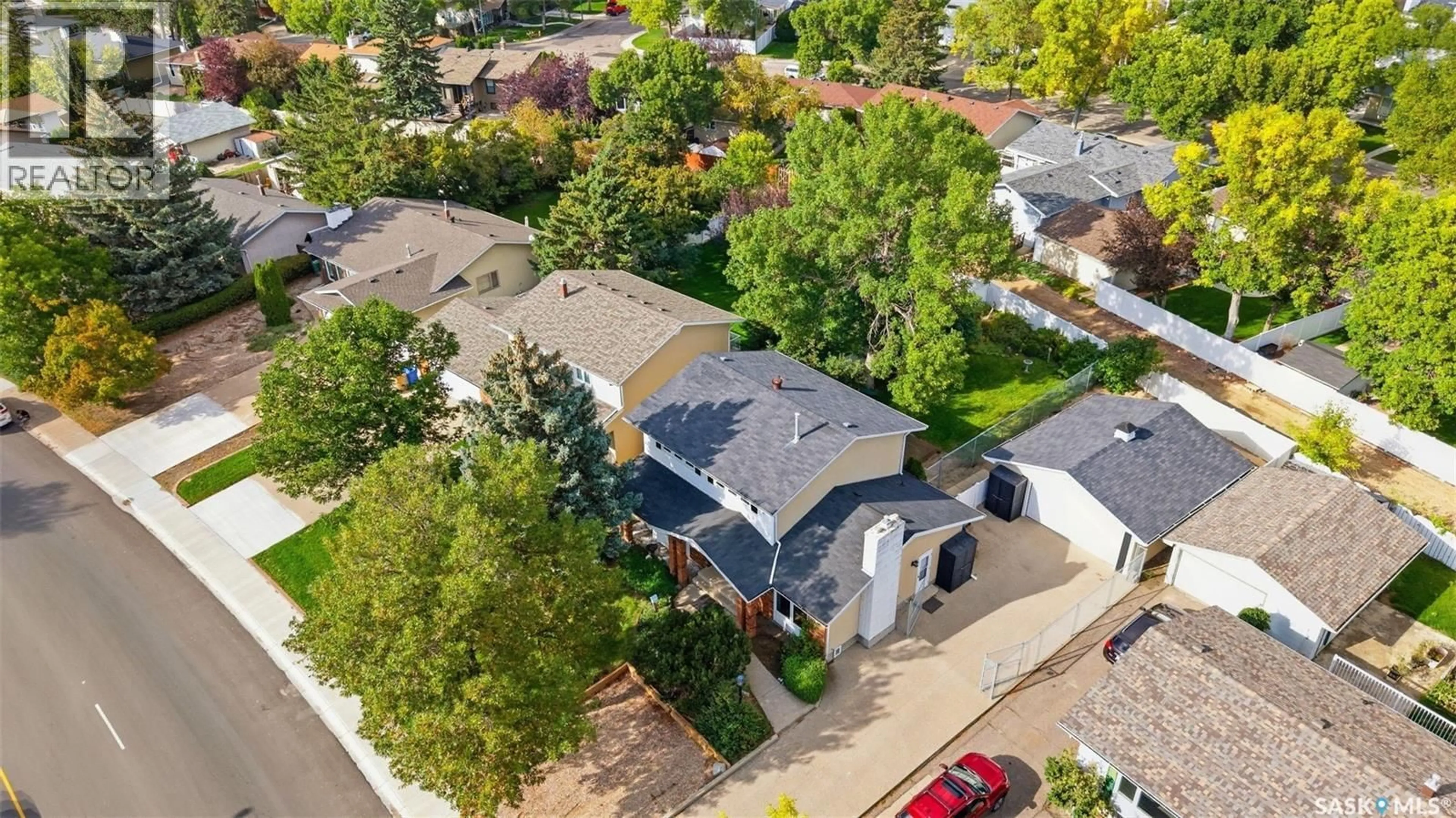 A pic from outside/outdoor area/front of a property/back of a property/a pic from drone, street for 6218 SHERWOOD DRIVE, Regina Saskatchewan S4T7G2