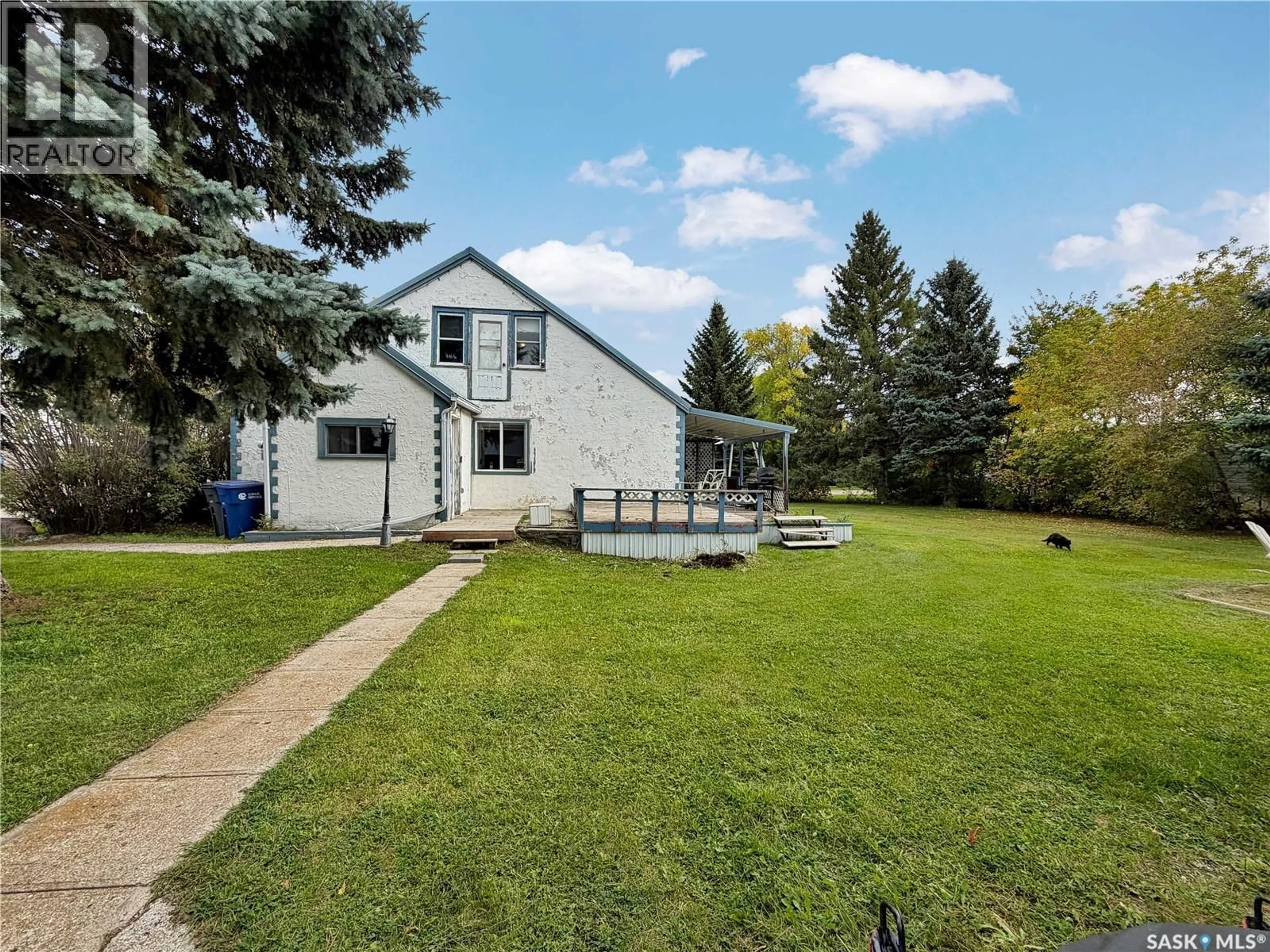 A pic from outside/outdoor area/front of a property/back of a property/a pic from drone, unknown for 320 PELLY STREET, Rocanville Saskatchewan S0A3L0