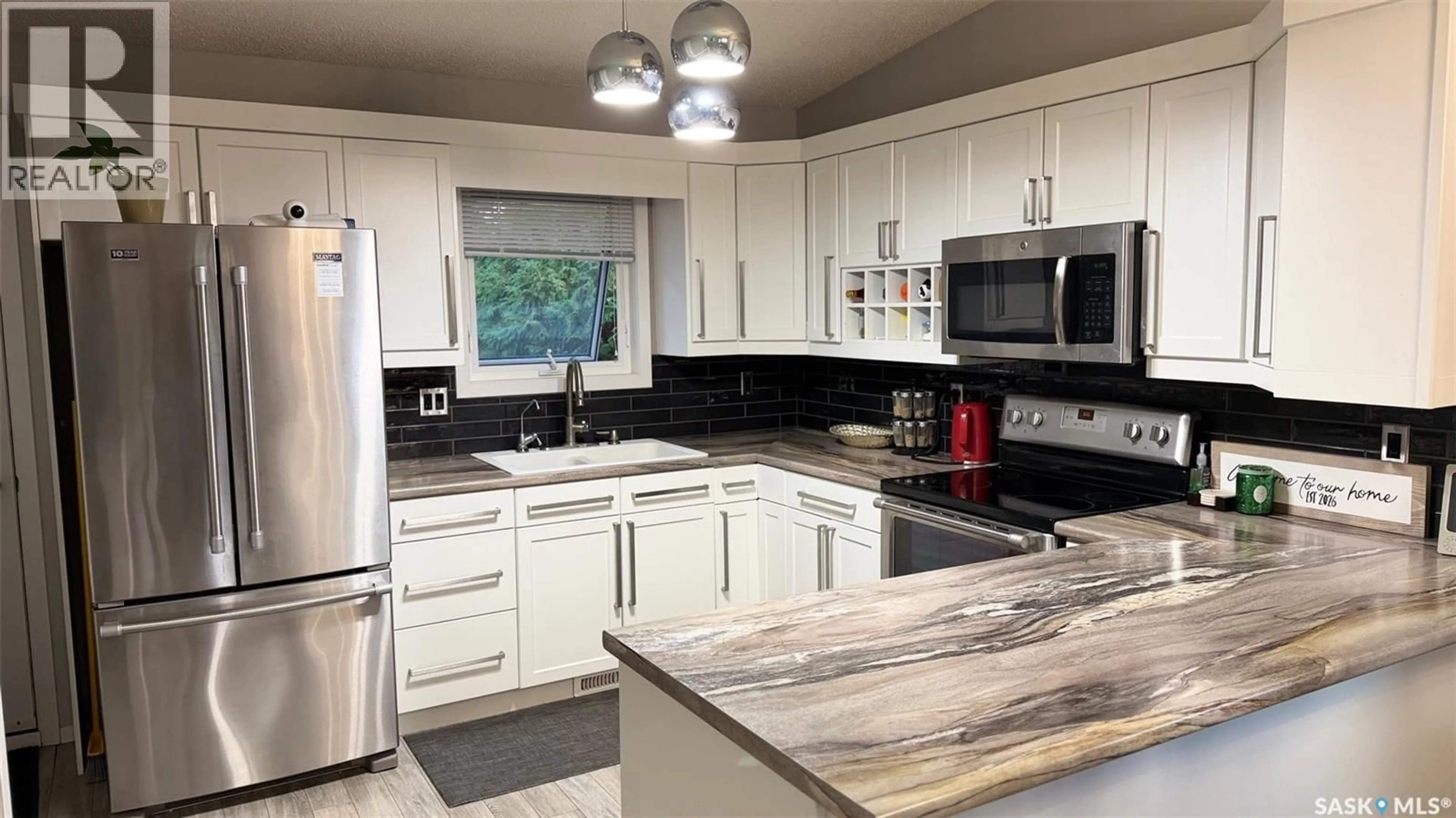 Open concept kitchen, unknown for 68 FENSON CRESCENT, Yorkton Saskatchewan S3N3S5