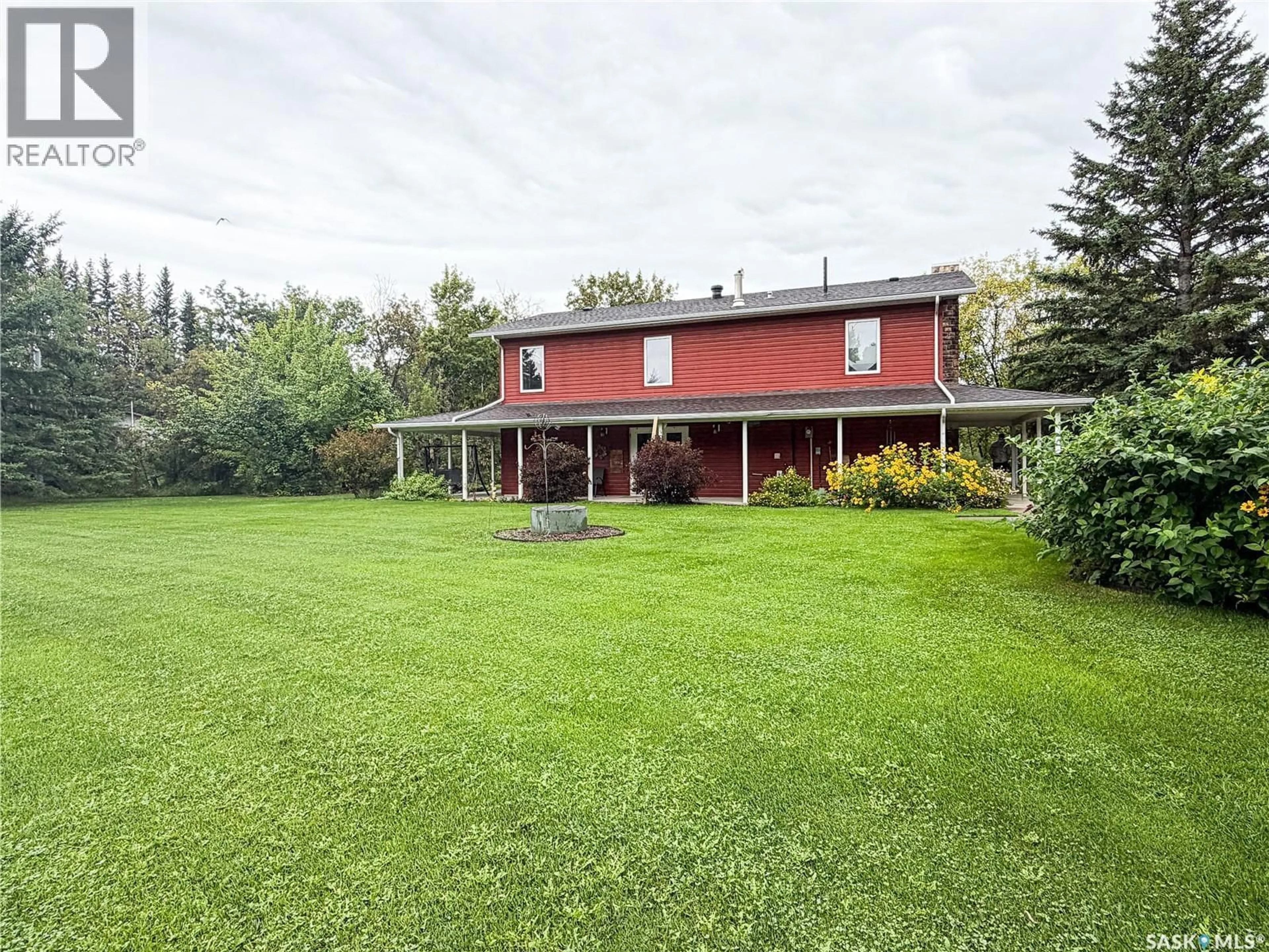 A pic from outside/outdoor area/front of a property/back of a property/a pic from drone, unknown for 101 2ND AVENUE, Pierceland Saskatchewan S0M2K0