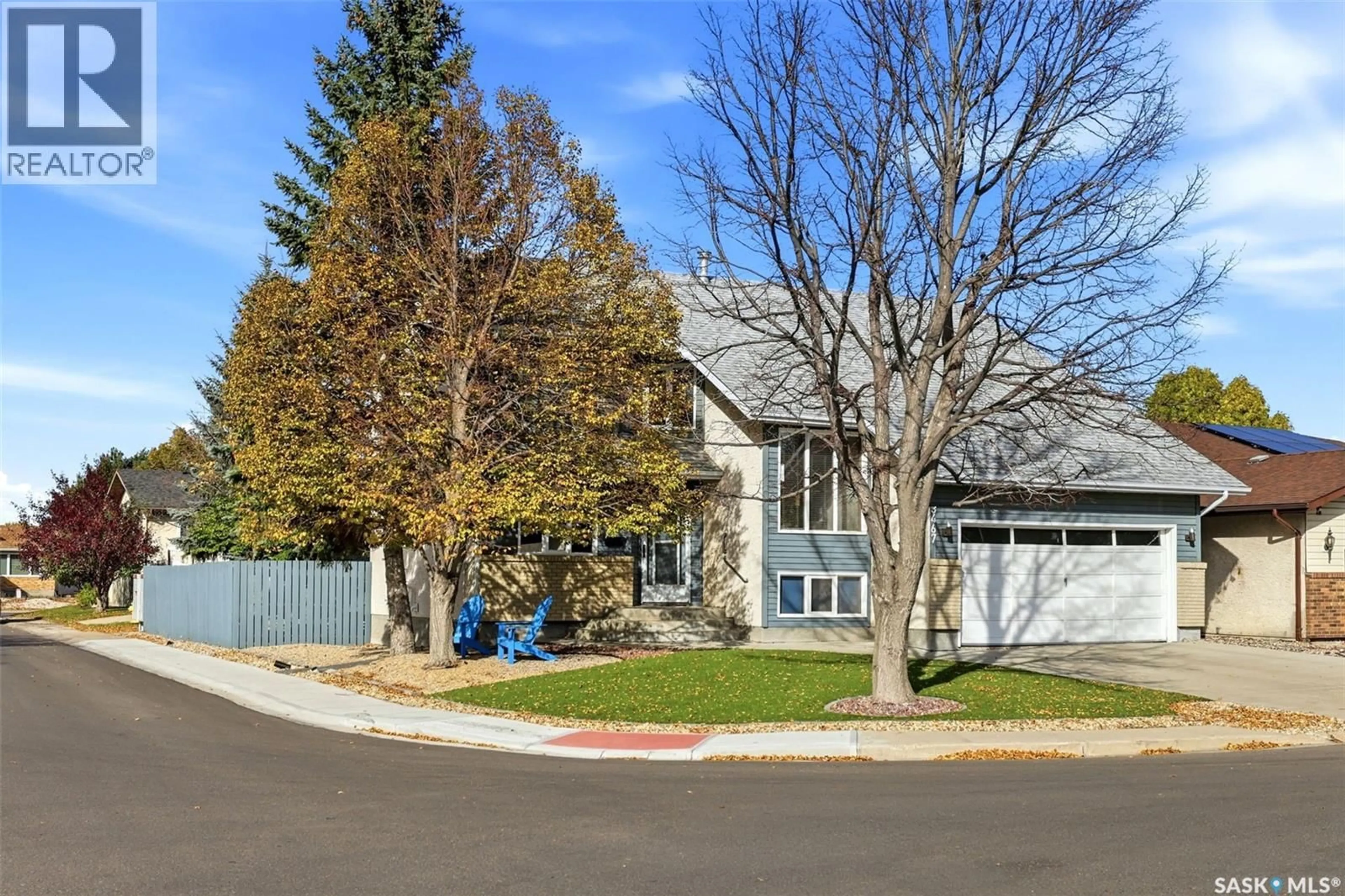 Home with vinyl exterior material, street for 3467 PHANEUF CRESCENT, Regina Saskatchewan S4V1V1