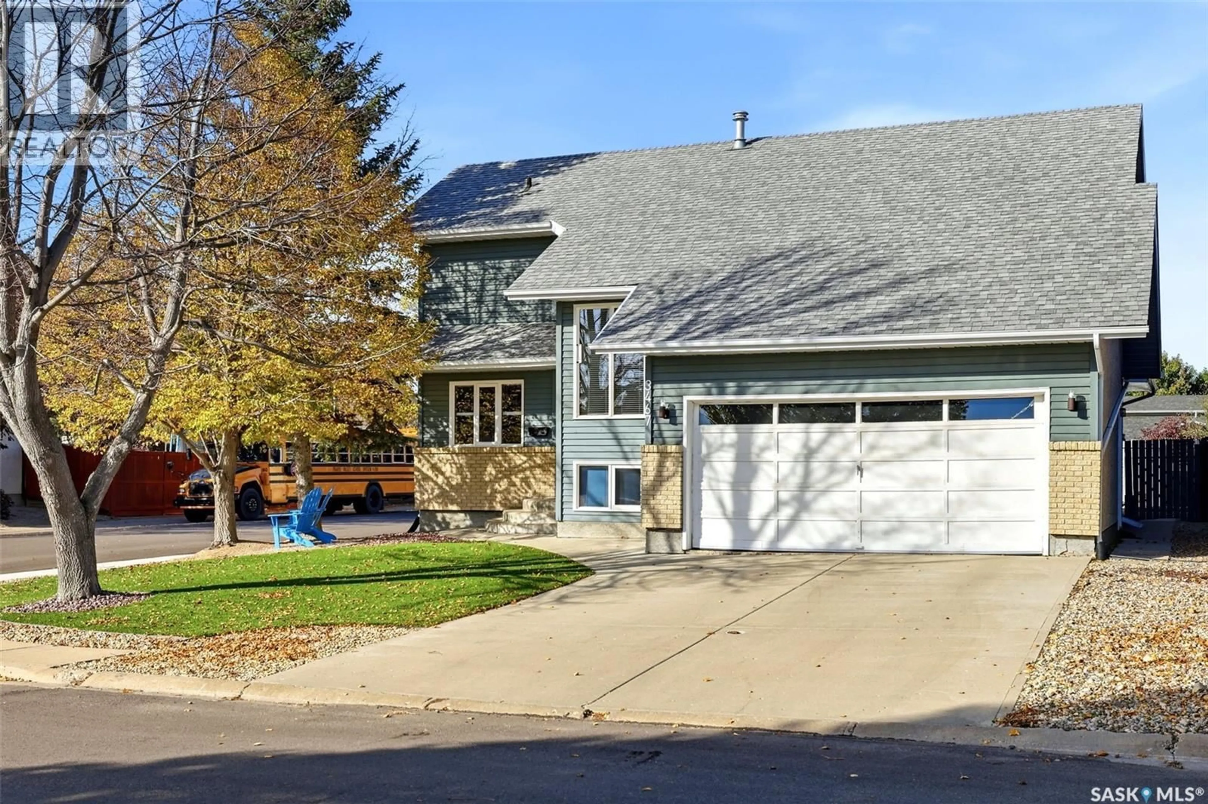 Home with vinyl exterior material, street for 3467 PHANEUF CRESCENT, Regina Saskatchewan S4V1V1