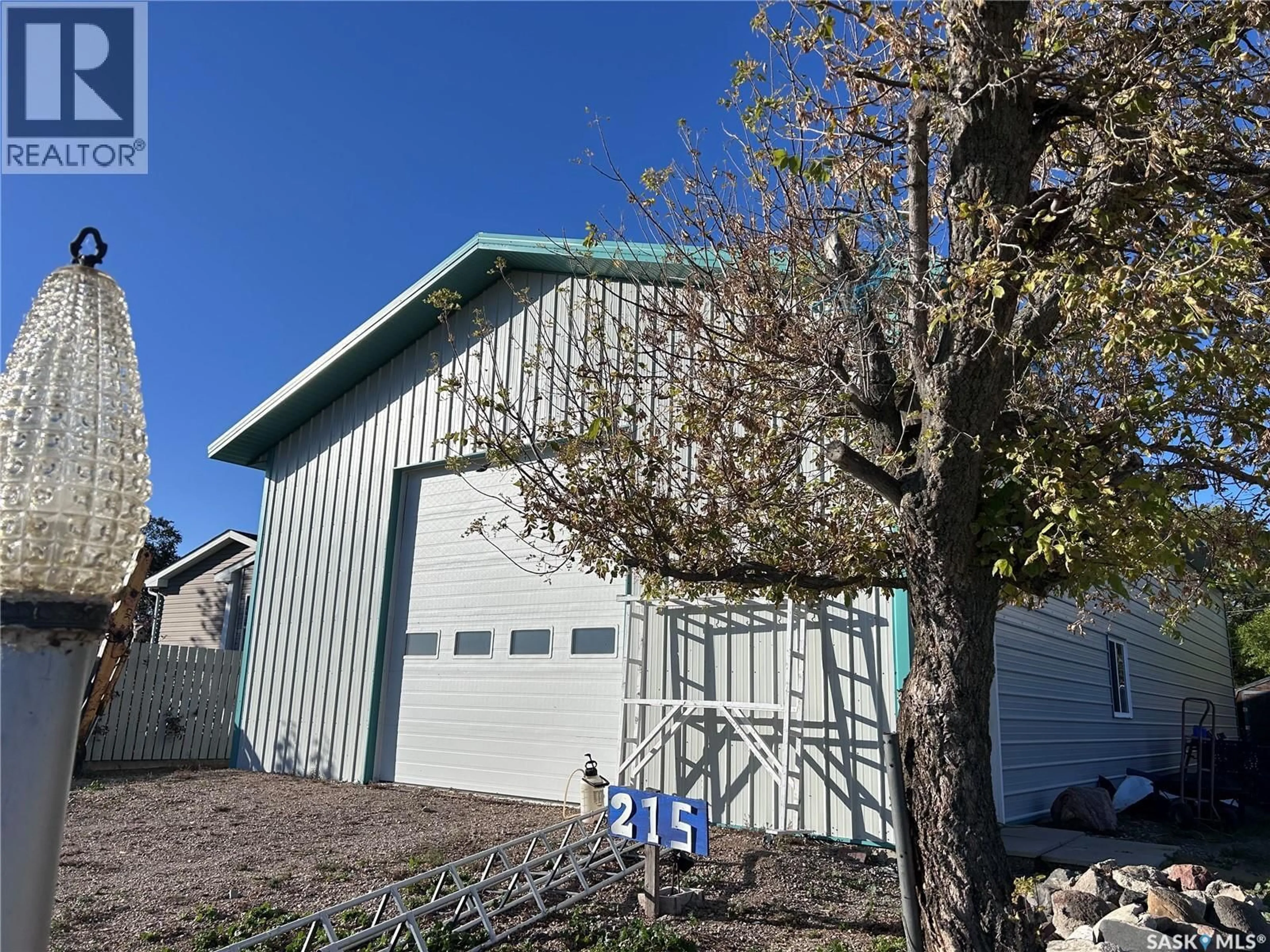 Unknown for 207 1ST STREET, North Portal Saskatchewan S0C1W0
