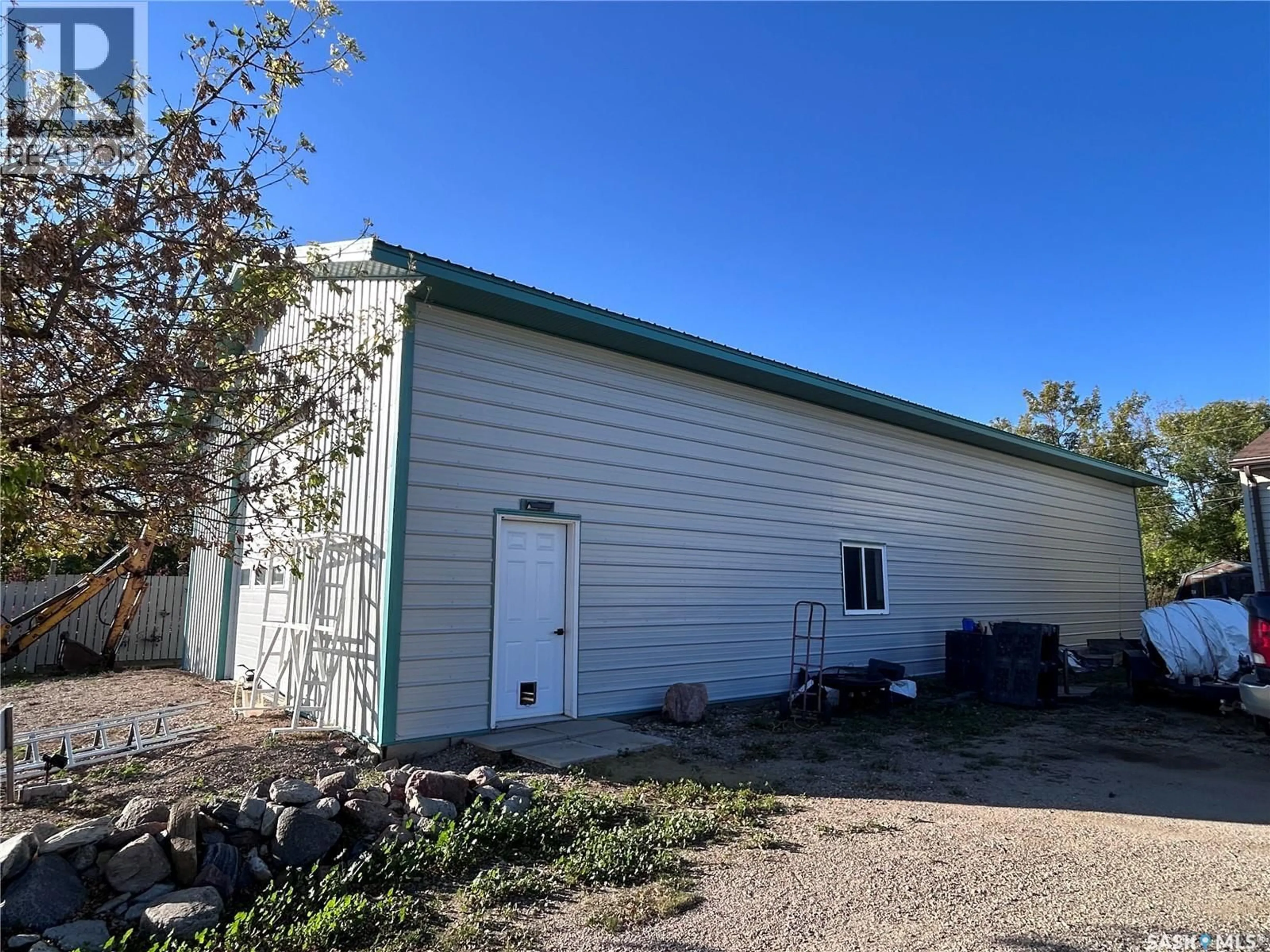 Shed for 207 1ST STREET, North Portal Saskatchewan S0C1W0