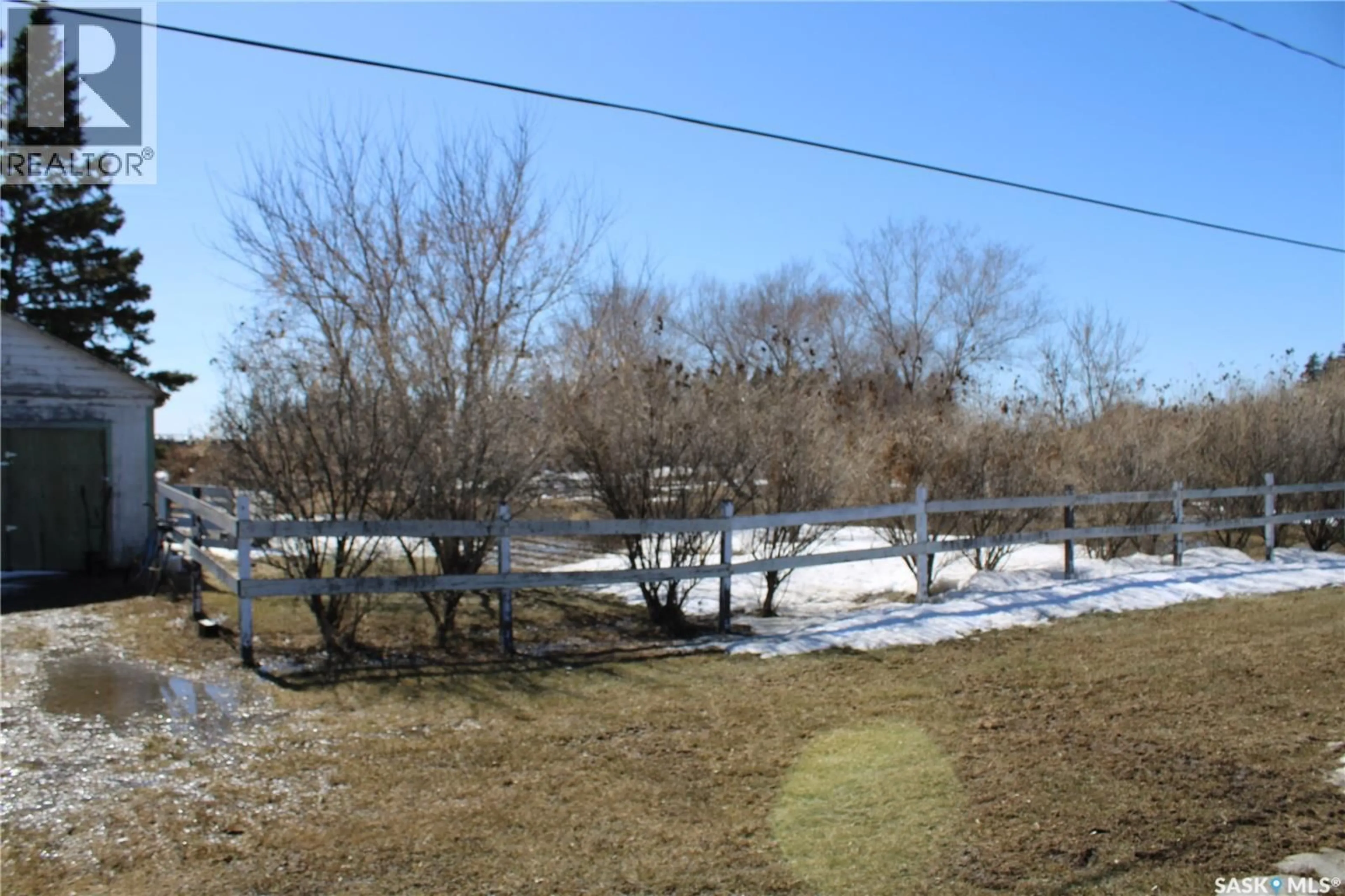 A pic from outside/outdoor area/front of a property/back of a property/a pic from drone, unknown for 407 1ST AVENUE, Gerald Saskatchewan S0A1B0
