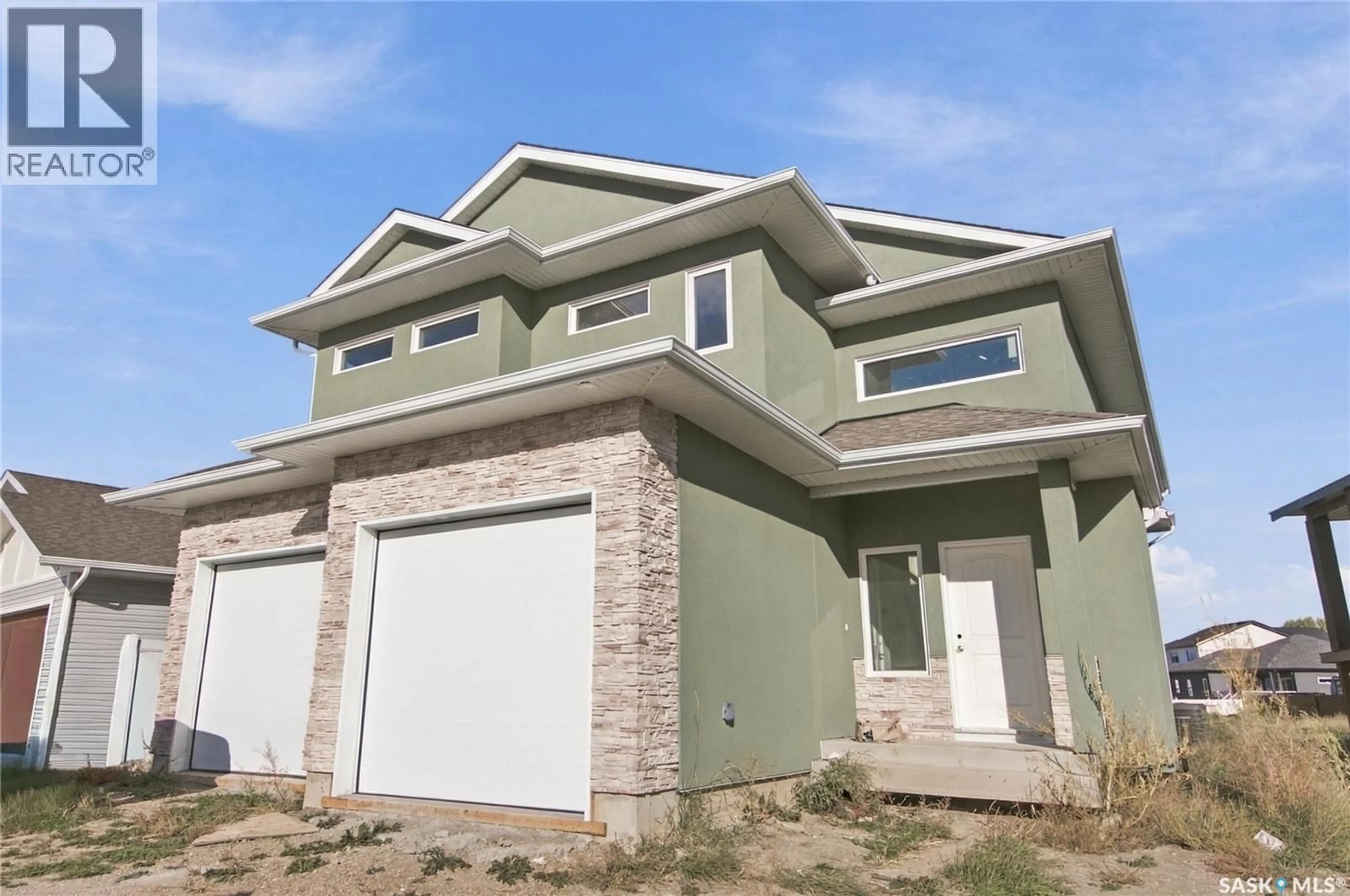 Home with vinyl exterior material, building for 526 KINLOCH COURT, Saskatoon Saskatchewan S7M5X1