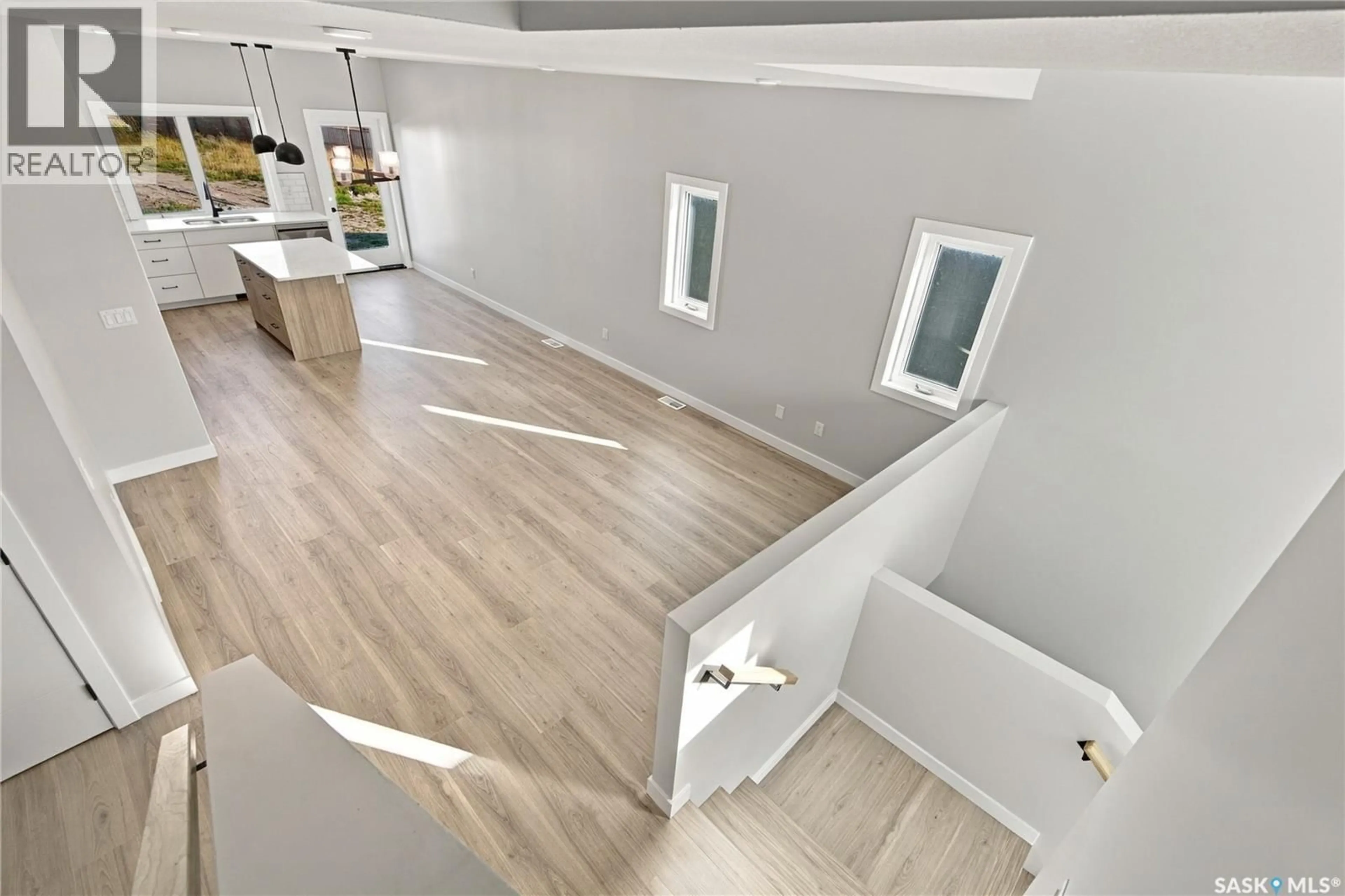 Indoor entryway for 526 KINLOCH COURT, Saskatoon Saskatchewan S7M5X1
