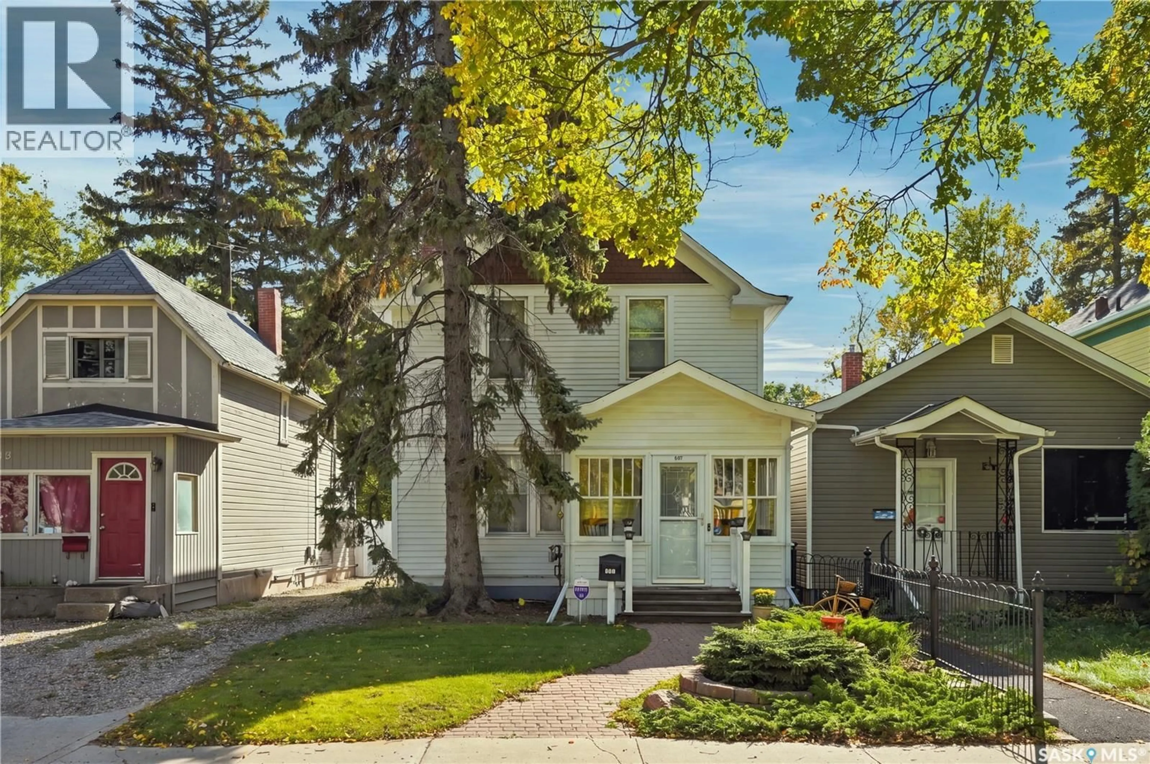 Unknown for 517 RUSHOLME ROAD, Saskatoon Saskatchewan S7L0G5