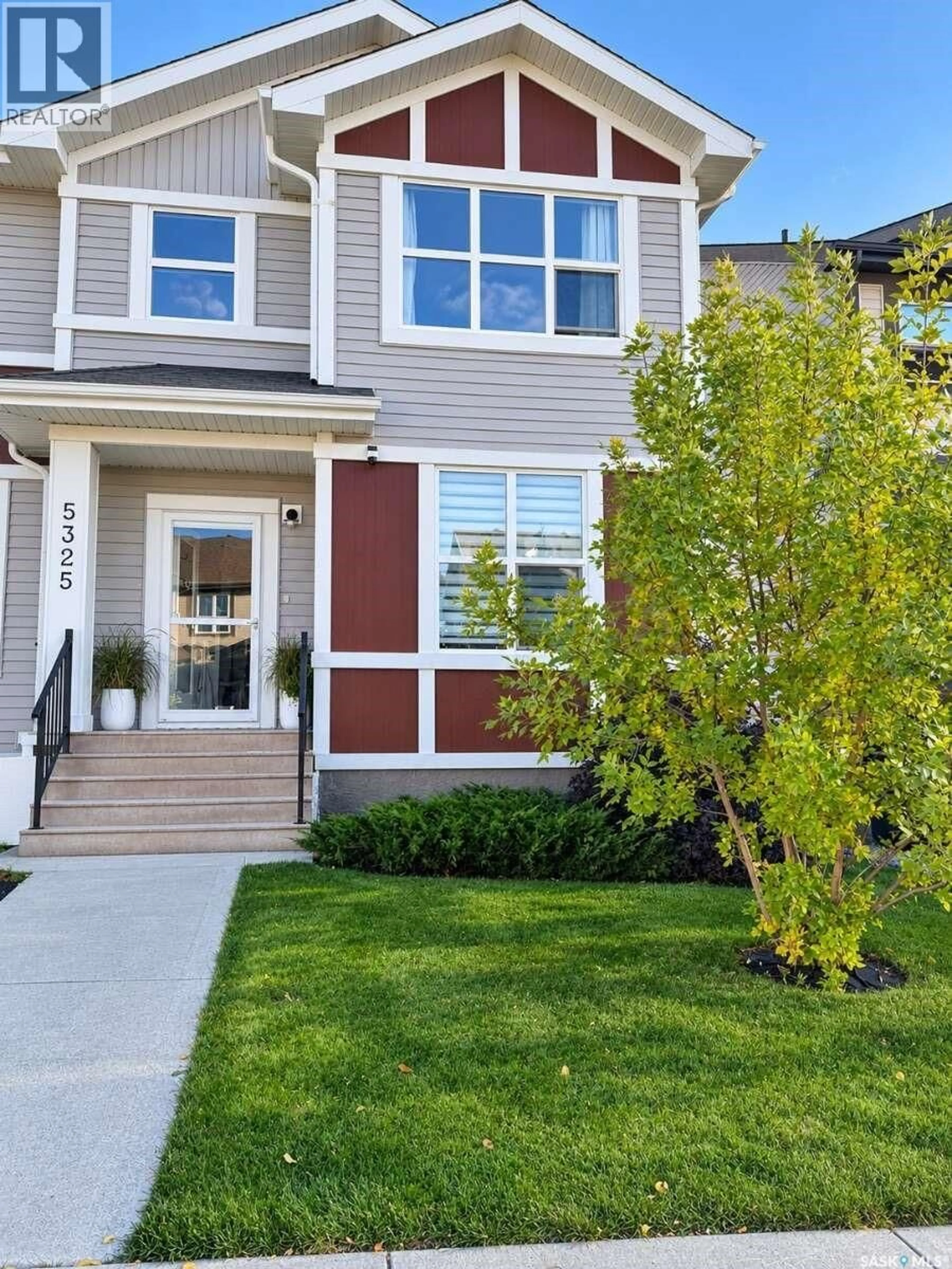 Home with vinyl exterior material, street for 5325 GREEN SILVERBERRY DRIVE, Regina Saskatchewan S4V3M5