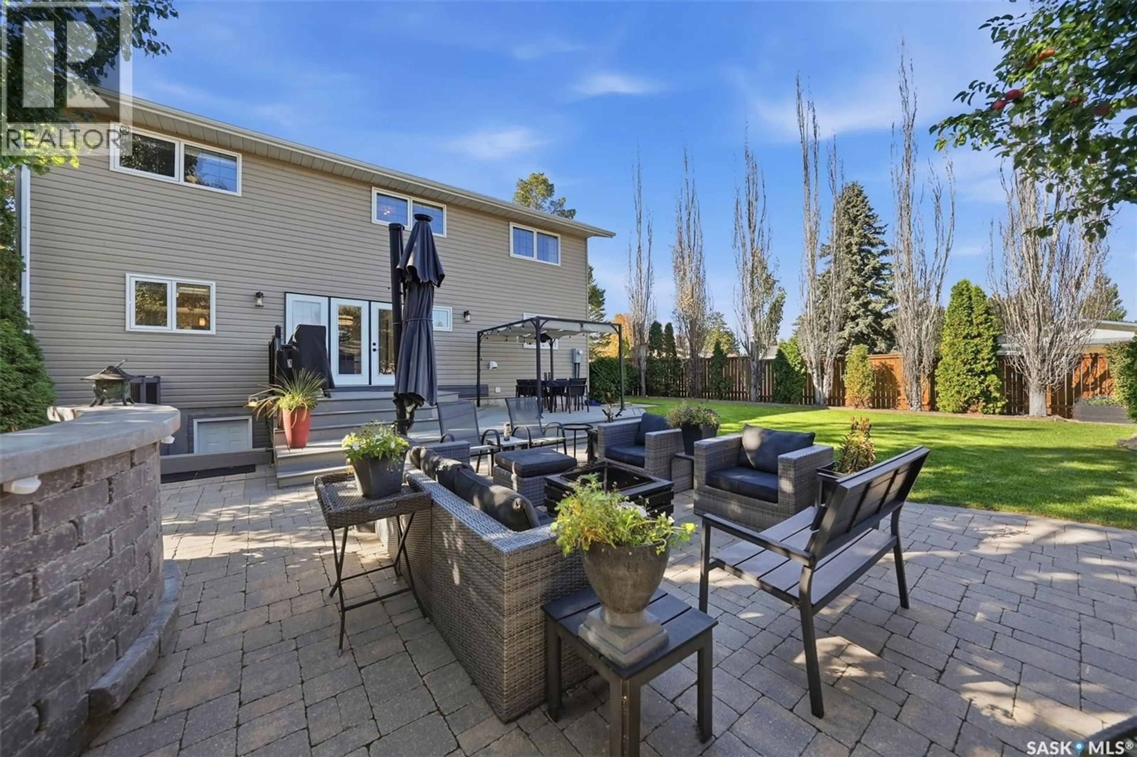 Patio, street for 122 O' BRIEN CRESCENT, Saskatoon Saskatchewan S7K5K4