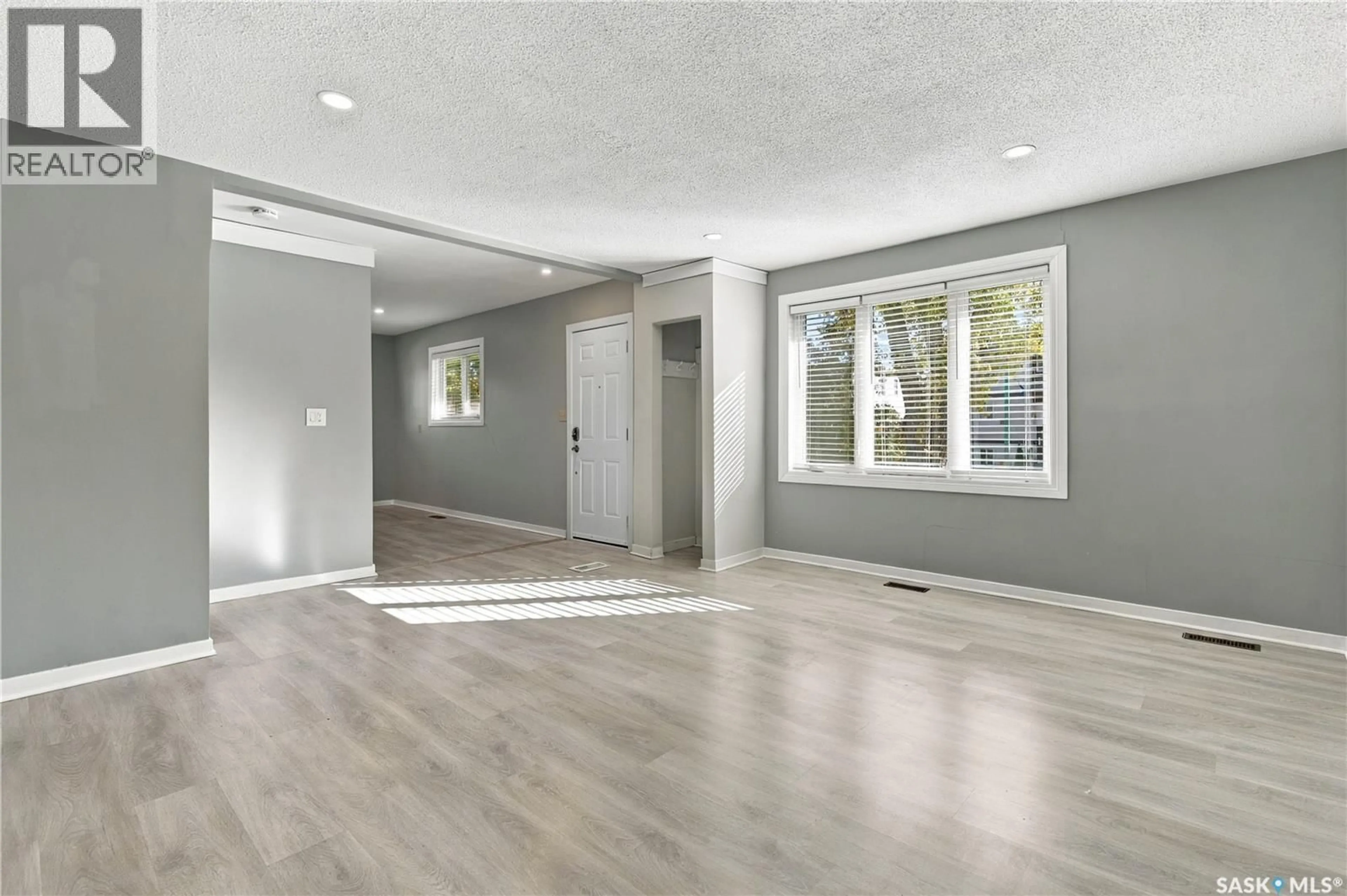 Unknown for E - 328 COLLEGE AVENUE, Regina Saskatchewan S4N0V8