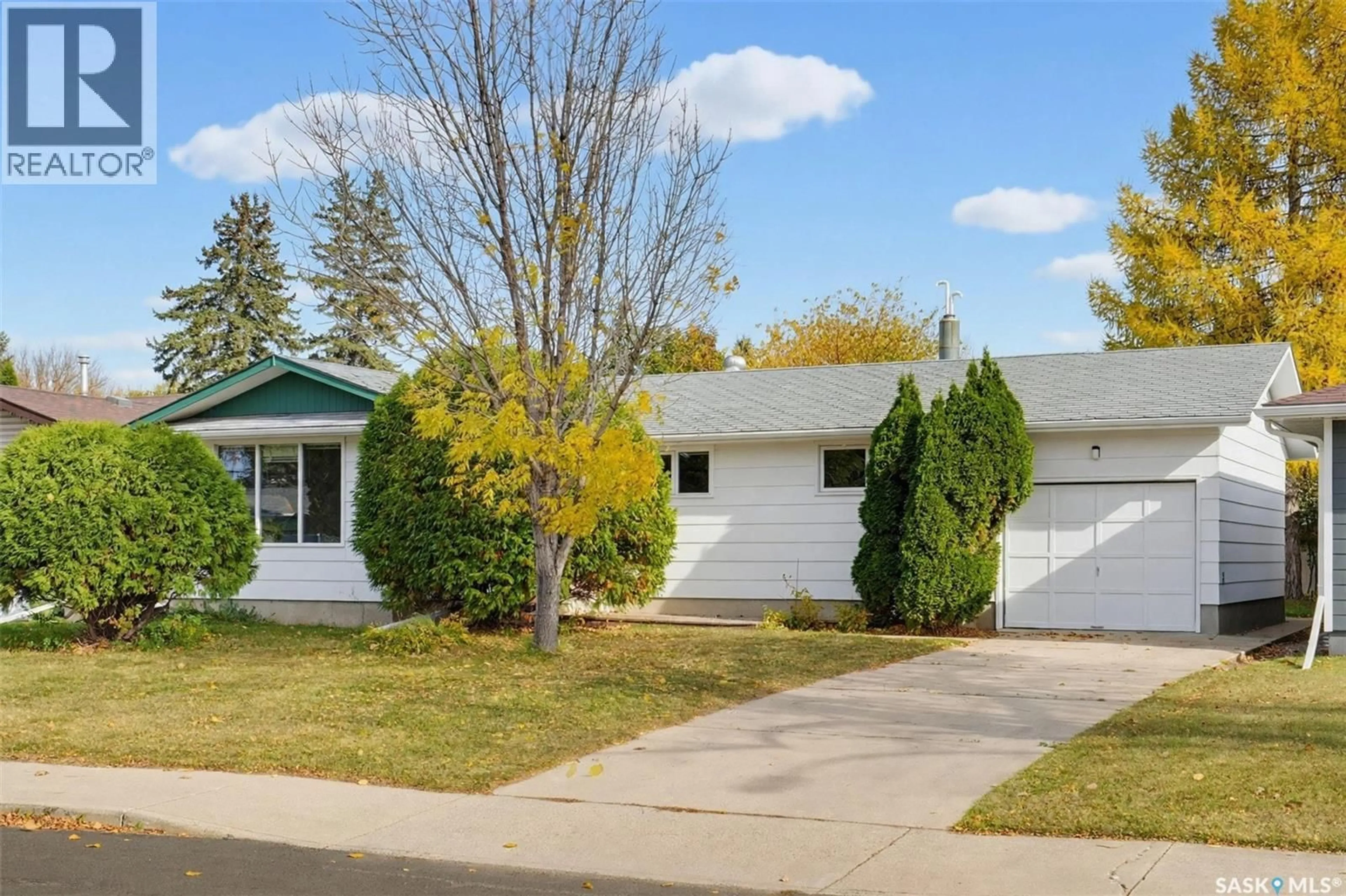 Home with vinyl exterior material, street for 1513 ARGYLE AVENUE, Saskatoon Saskatchewan S7H2W3