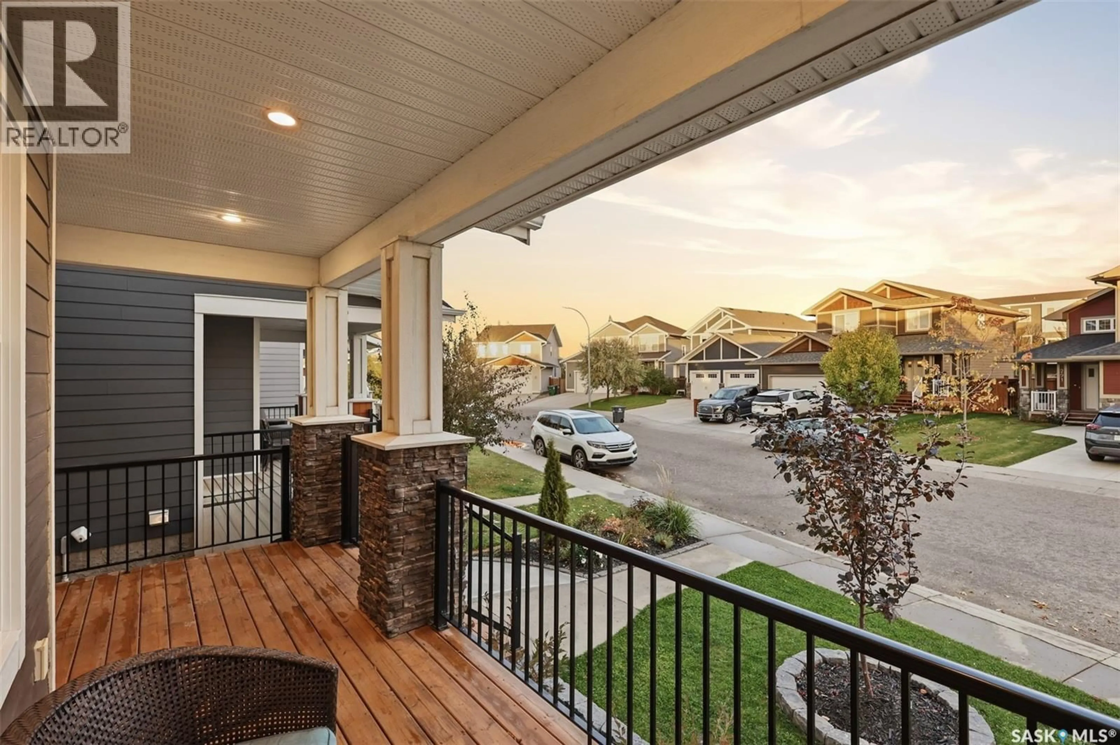 Patio, unknown for 282 EATON CRESCENT, Saskatoon Saskatchewan S7V0H4