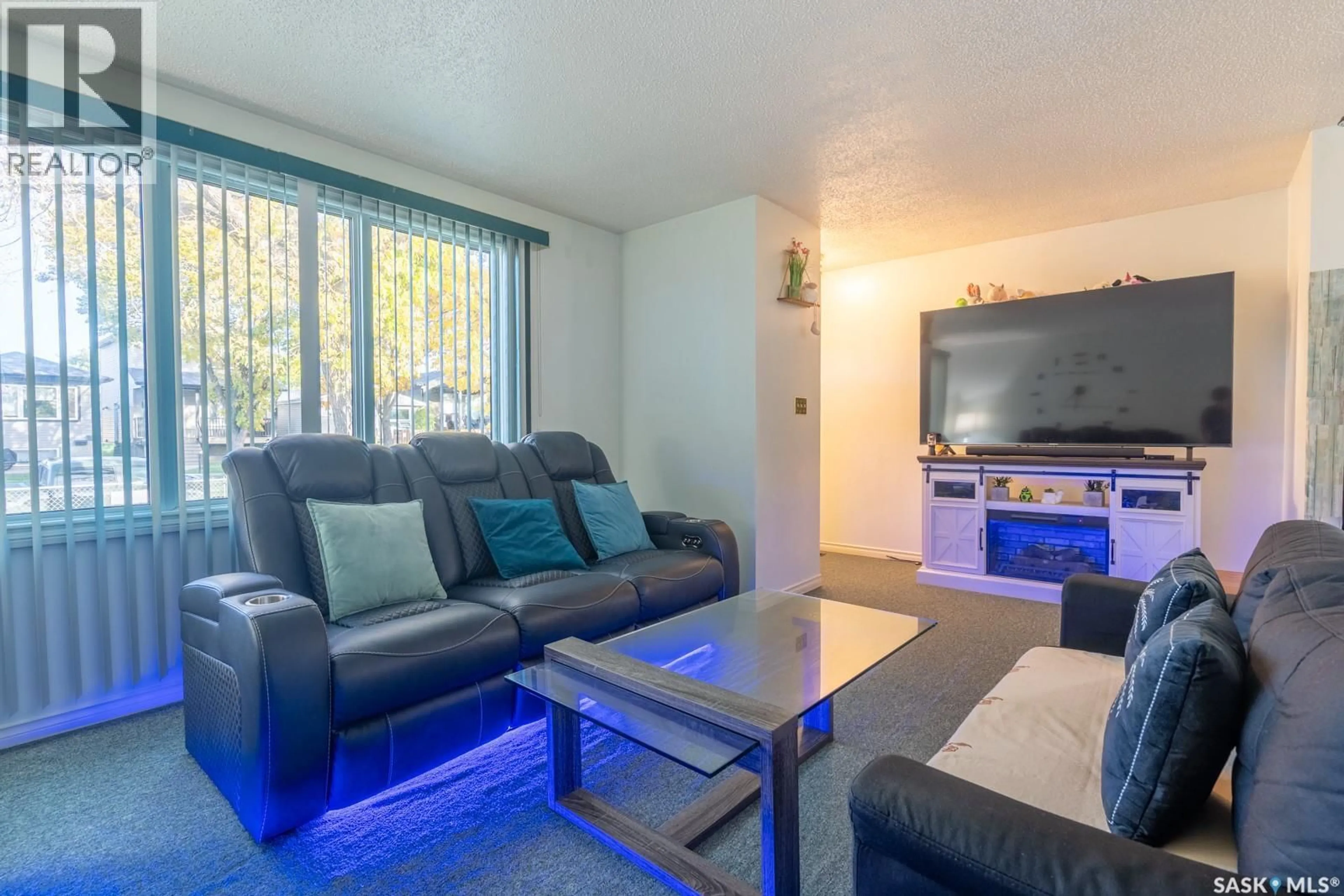 Living room with furniture, unknown for 364 OSLER STREET, Regina Saskatchewan S4R1V6