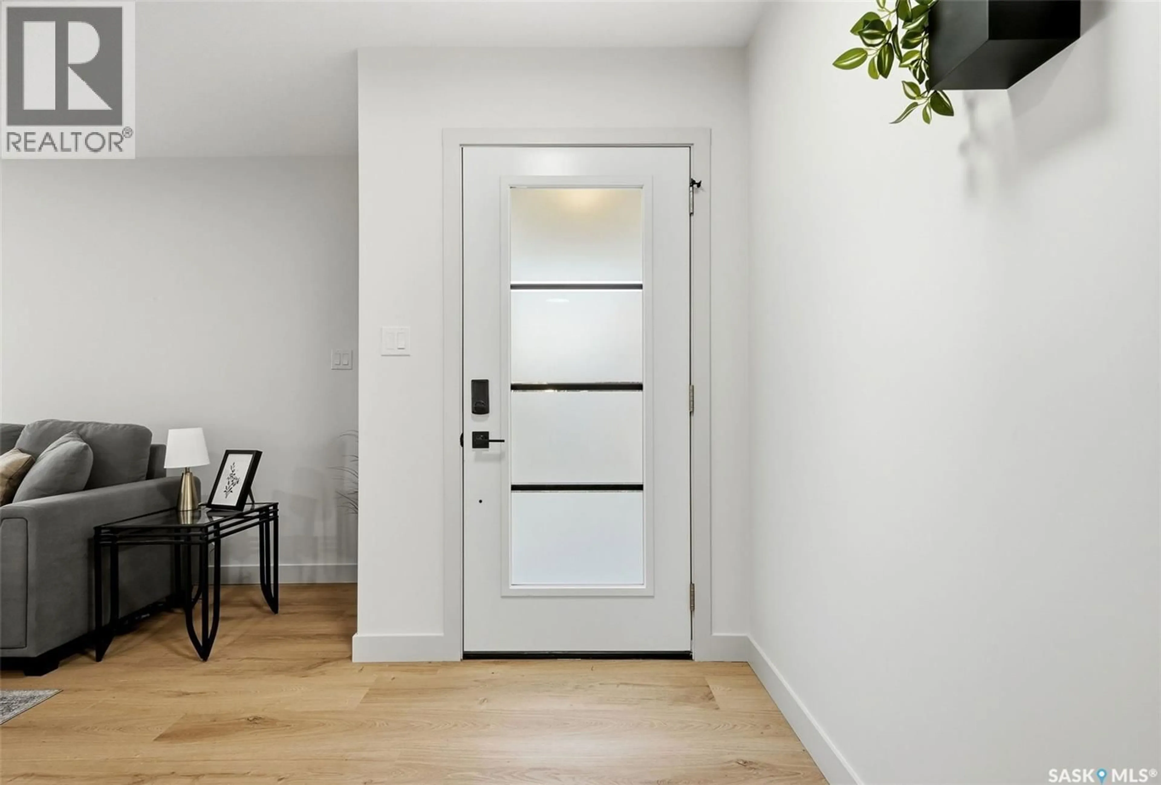 Indoor entryway for 2251 JUBILEE AVENUE, Regina Saskatchewan S4S3V3