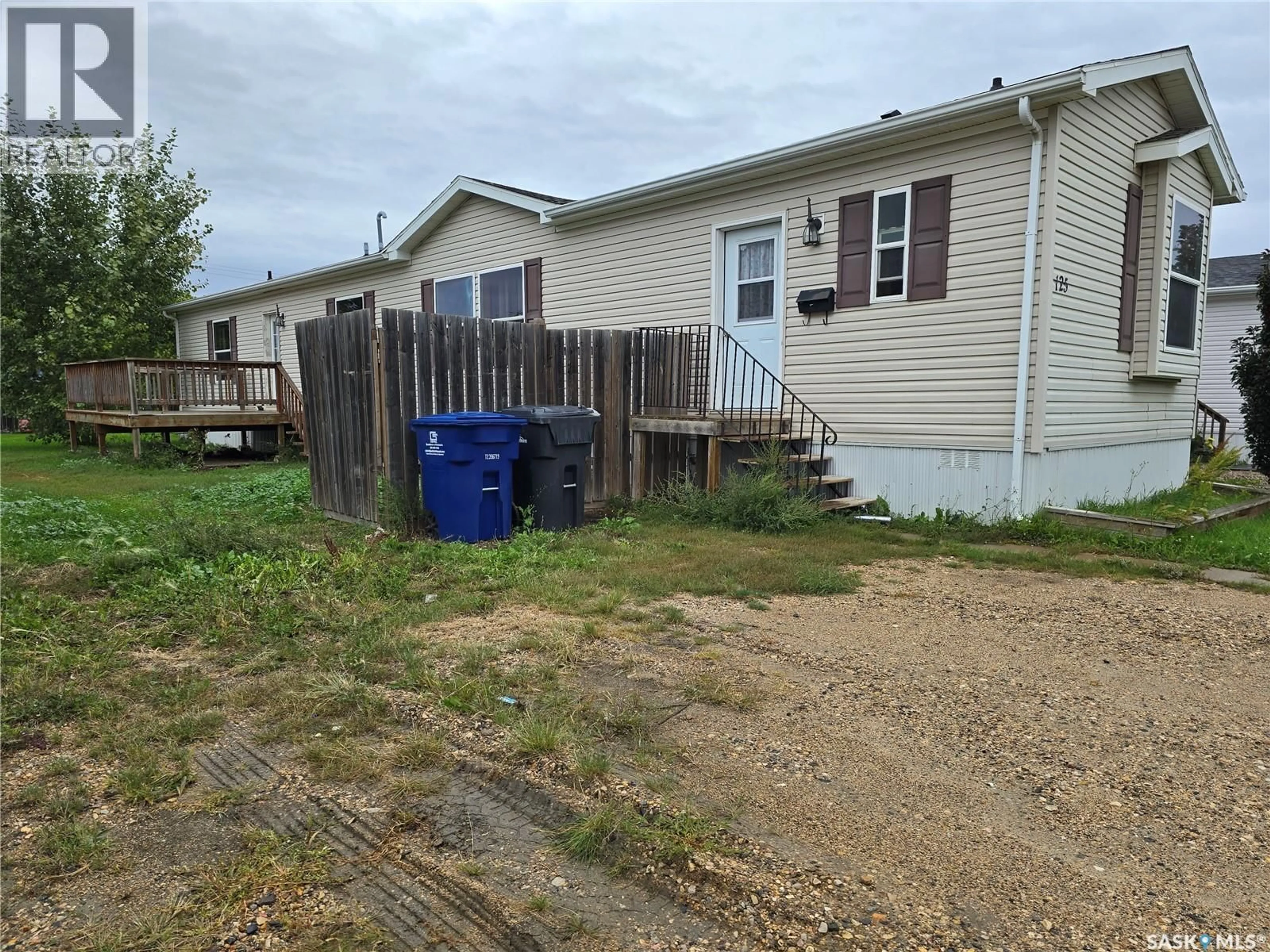 Shed for SW - 125 1ST AVENUE, Weyburn Saskatchewan S4H2H9