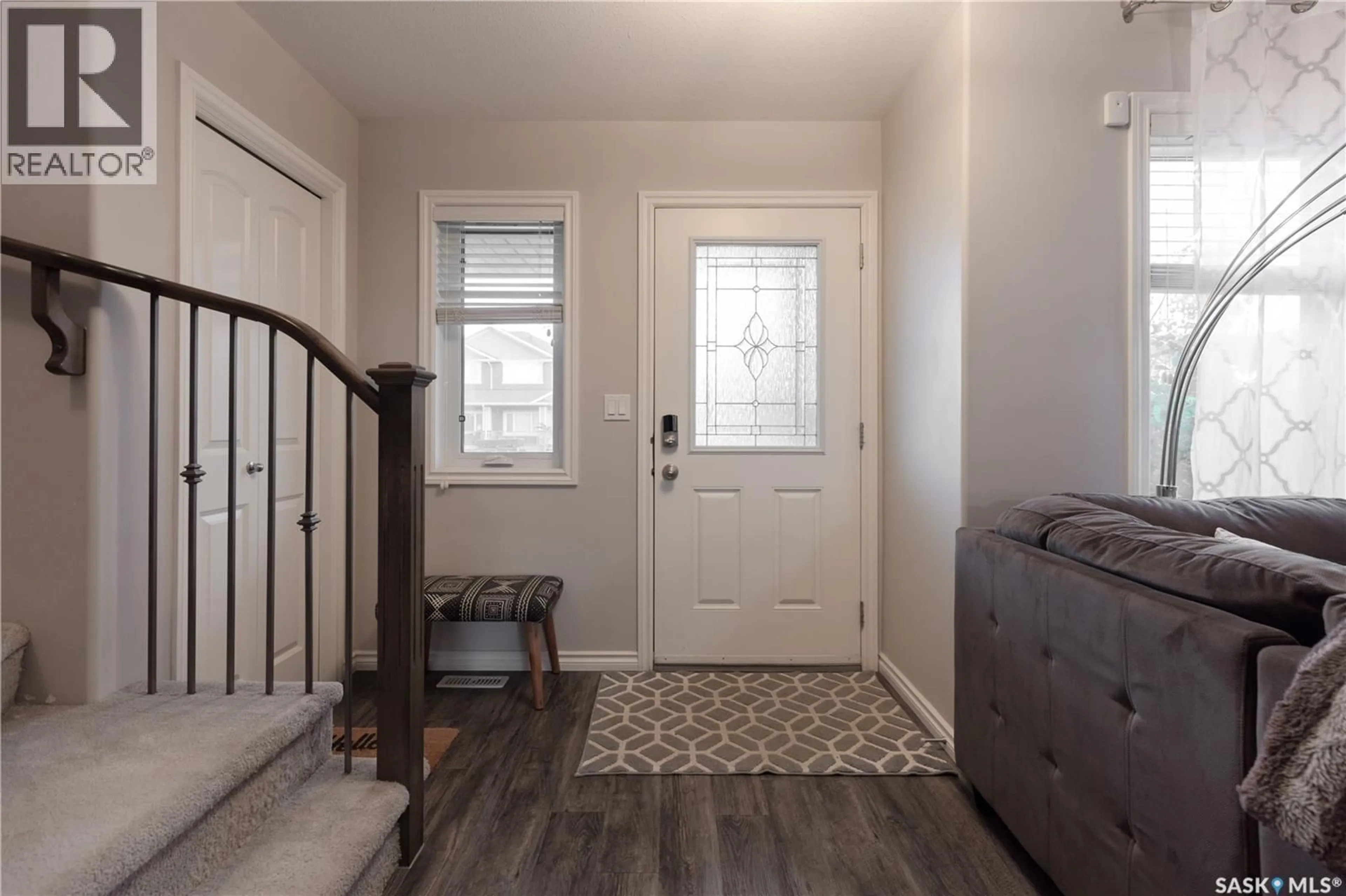 Indoor entryway for 1318 HUNTER ROAD, Saskatoon Saskatchewan S7T0S5