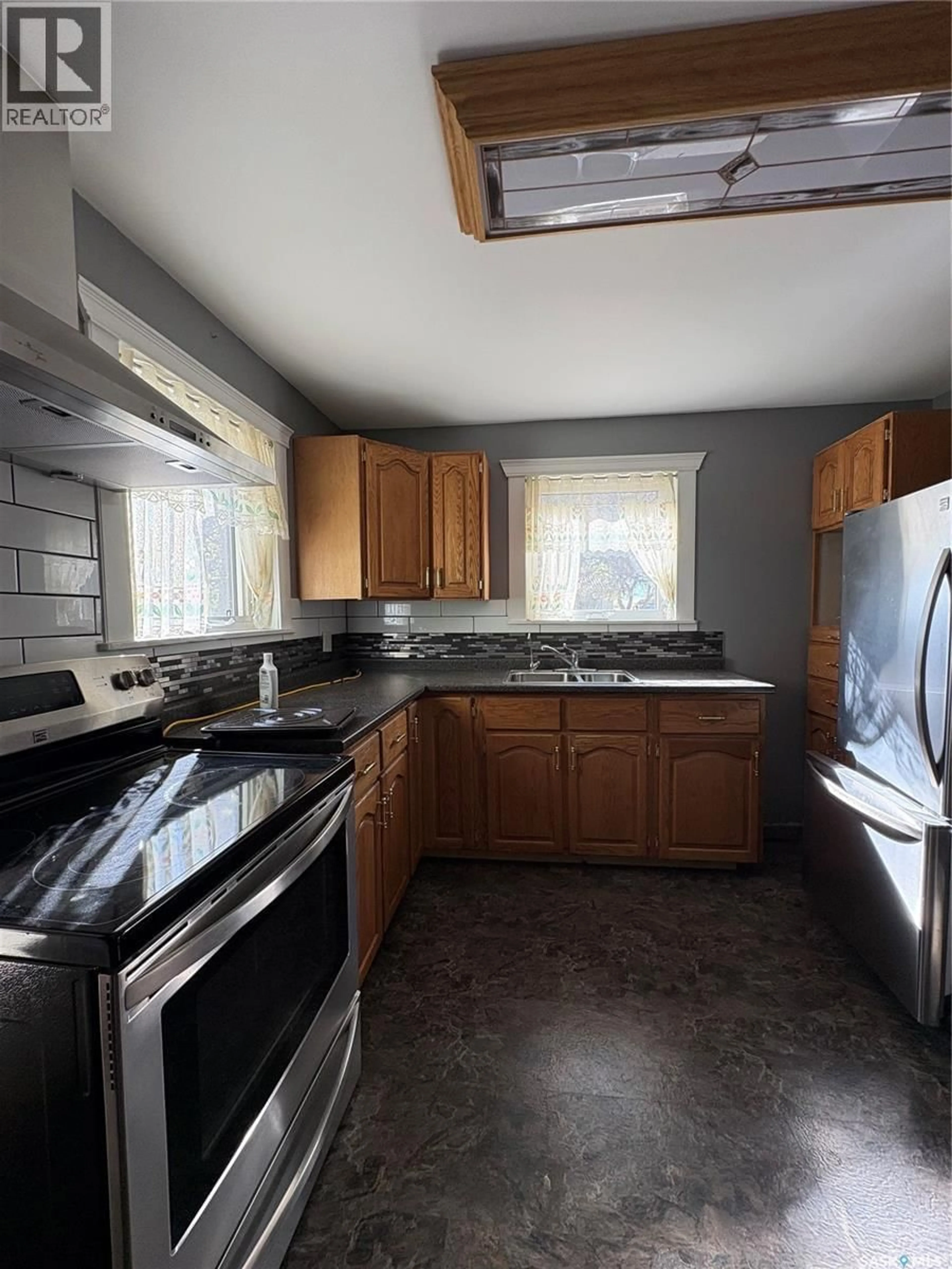 Standard kitchen, unknown for 116 6TH AVENUE, Ituna Saskatchewan S0A1N0