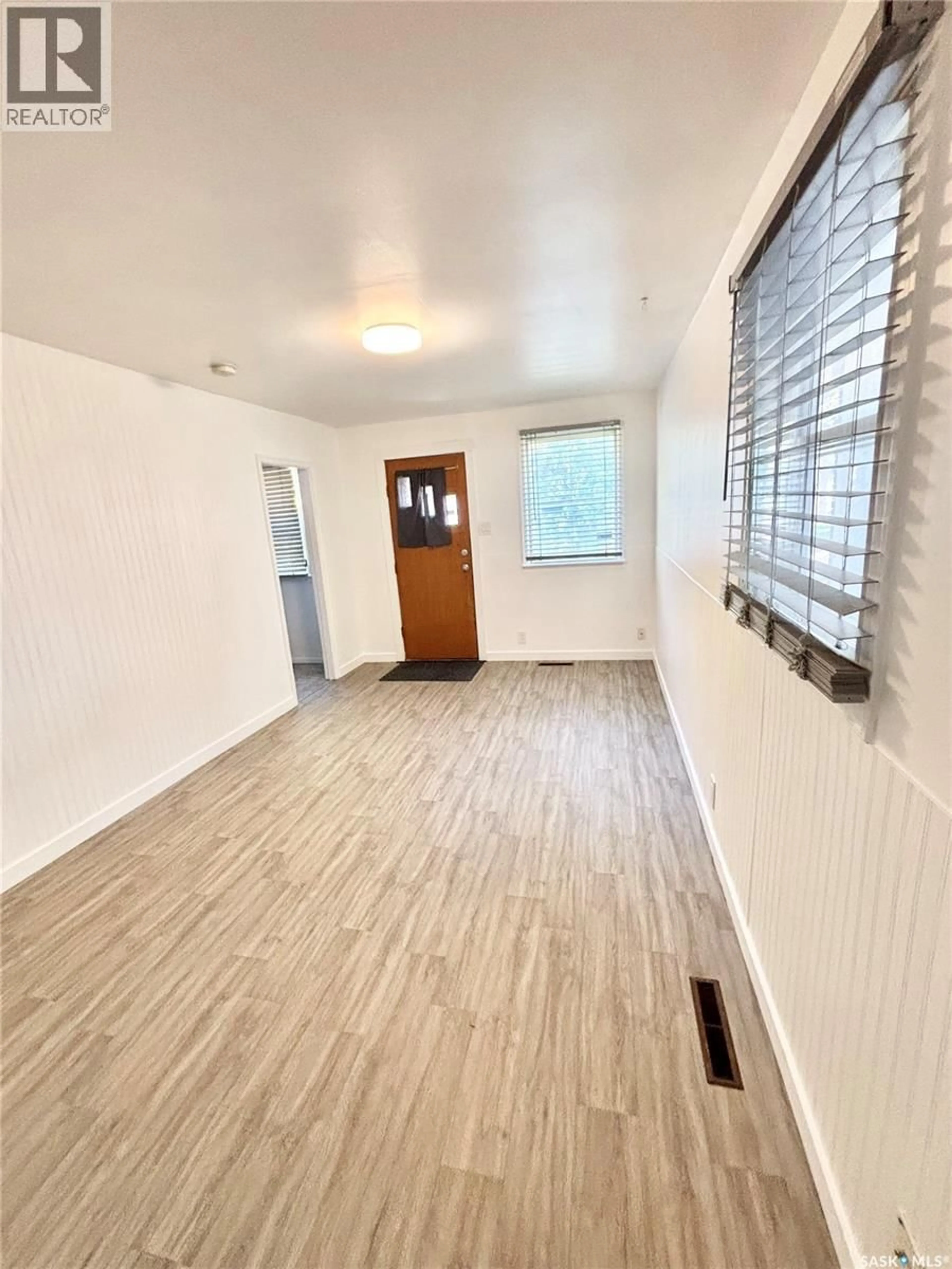 A pic of a room for 518 MONTREAL STREET, Regina Saskatchewan S4R1L6