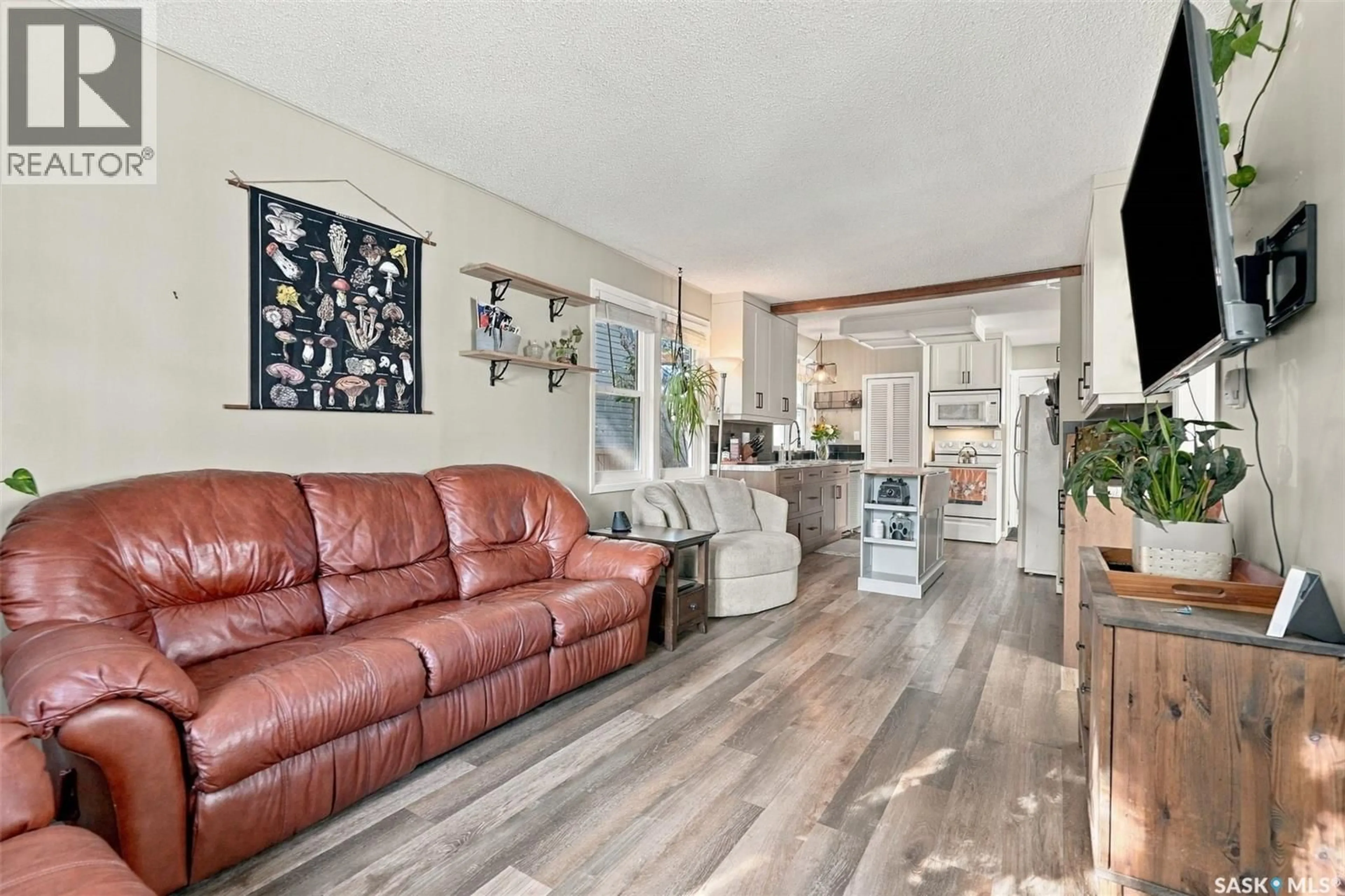 Living room with furniture, unknown for 110 109TH STREET, Saskatoon Saskatchewan S7N1R2