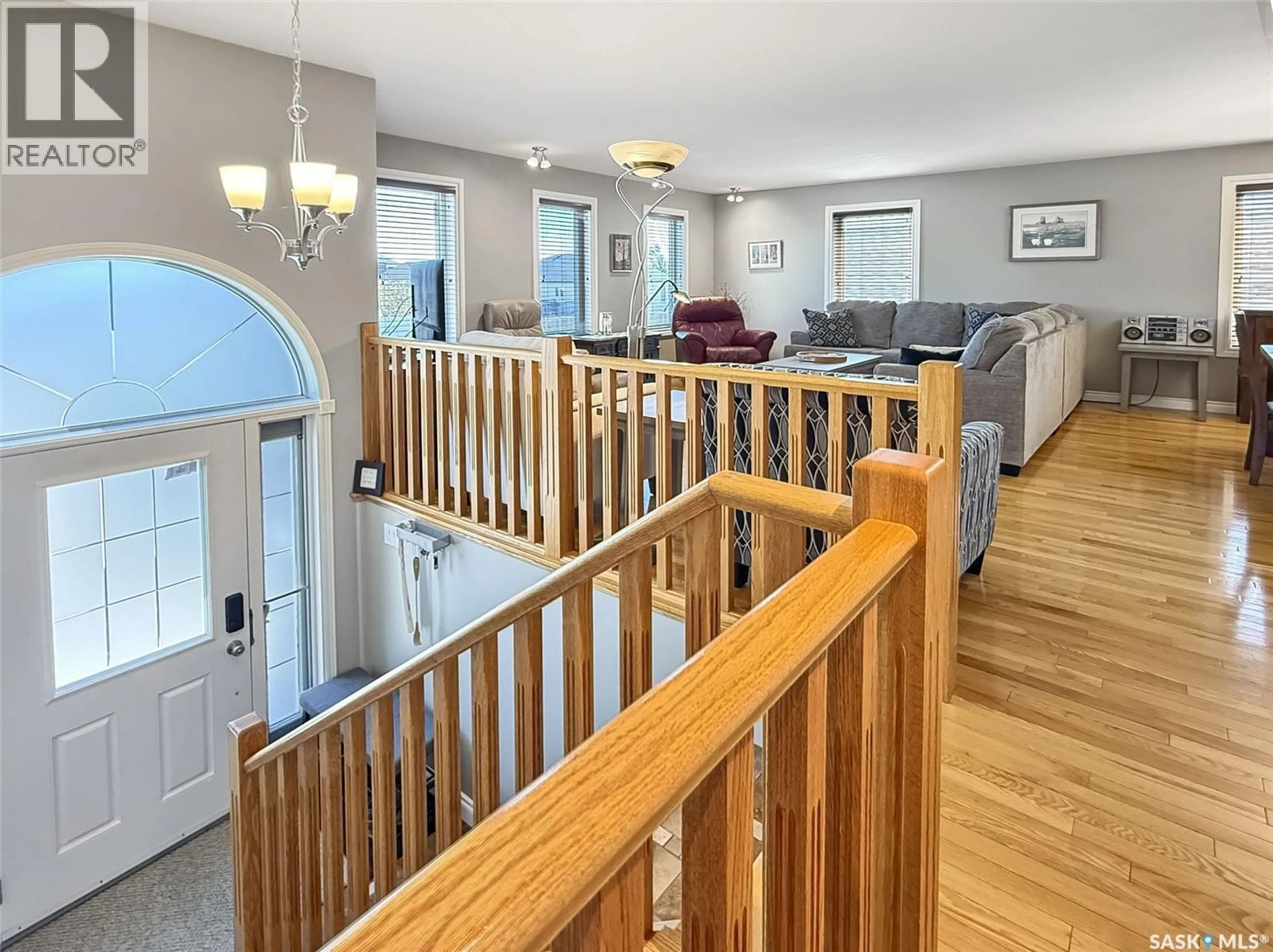 Indoor foyer for 828 COLONEL OTTER DRIVE, Swift Current Saskatchewan S9H4W9