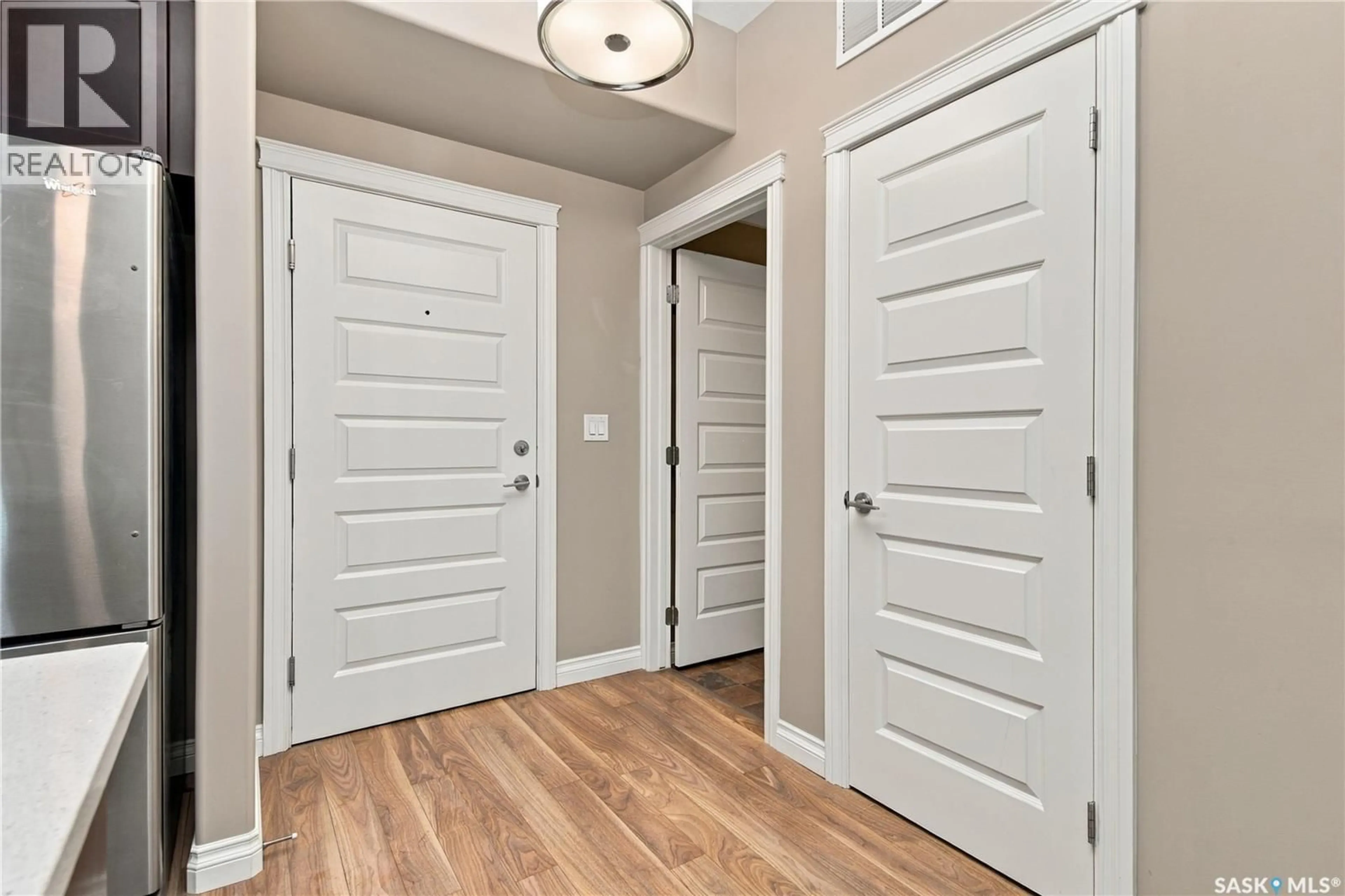 Indoor entryway for 103 - 423 NELSON ROAD, Saskatoon Saskatchewan S7S1P2
