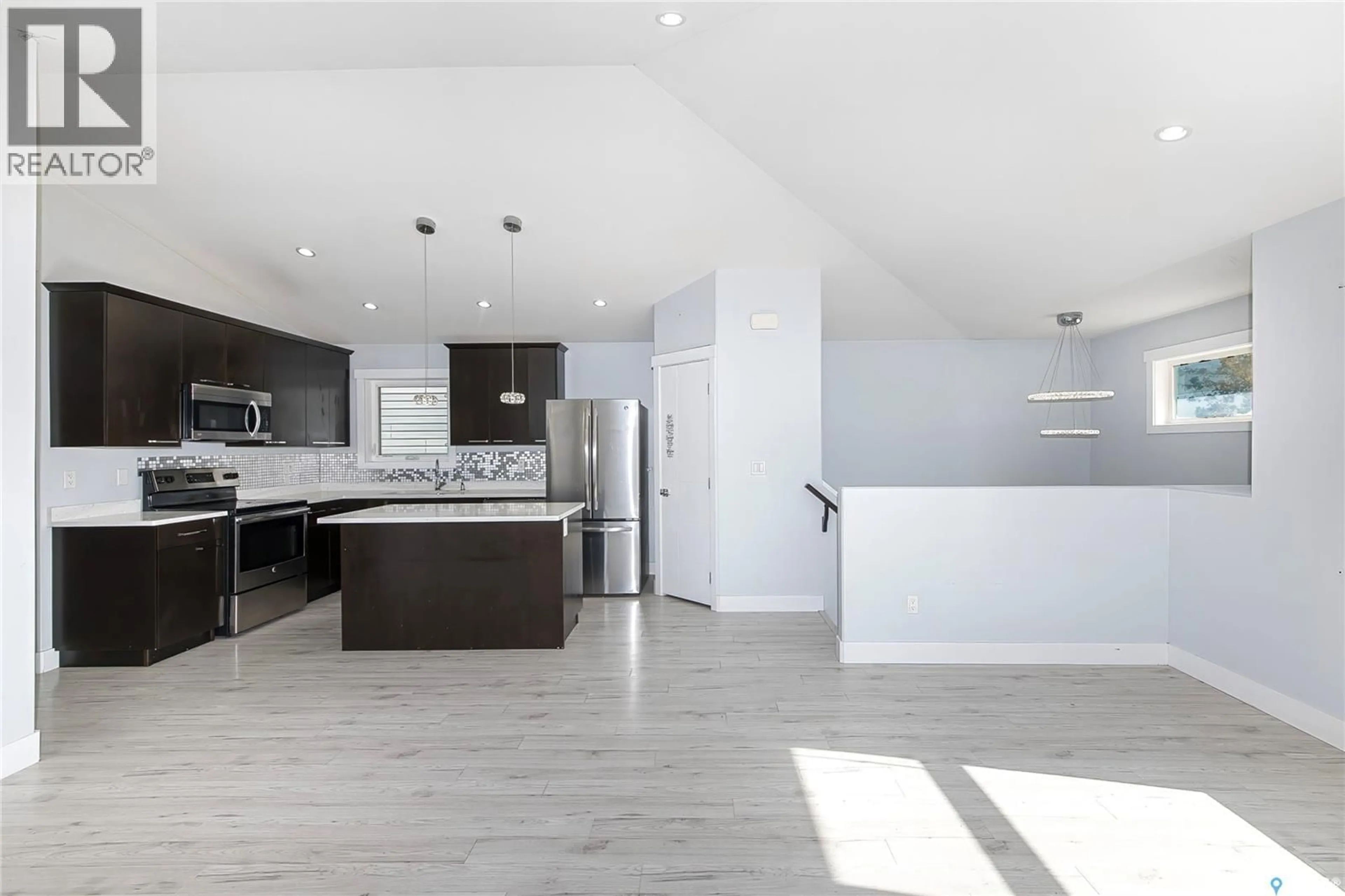 Open concept kitchen, unknown for 3742 33RD STREET, Saskatoon Saskatchewan S7R0M1