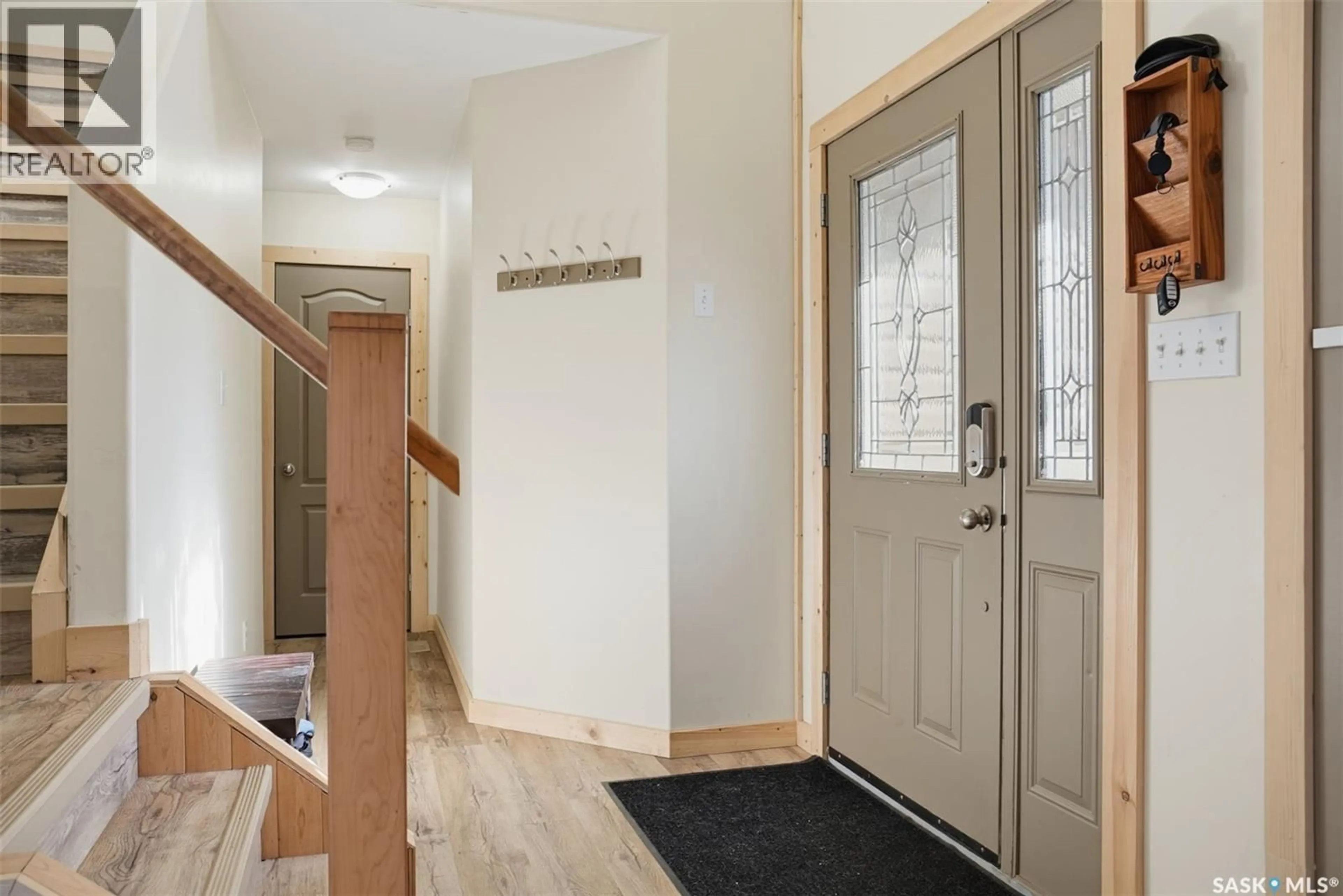 Indoor entryway for 2018 8TH STREET, Rosthern Saskatchewan S0K3R0