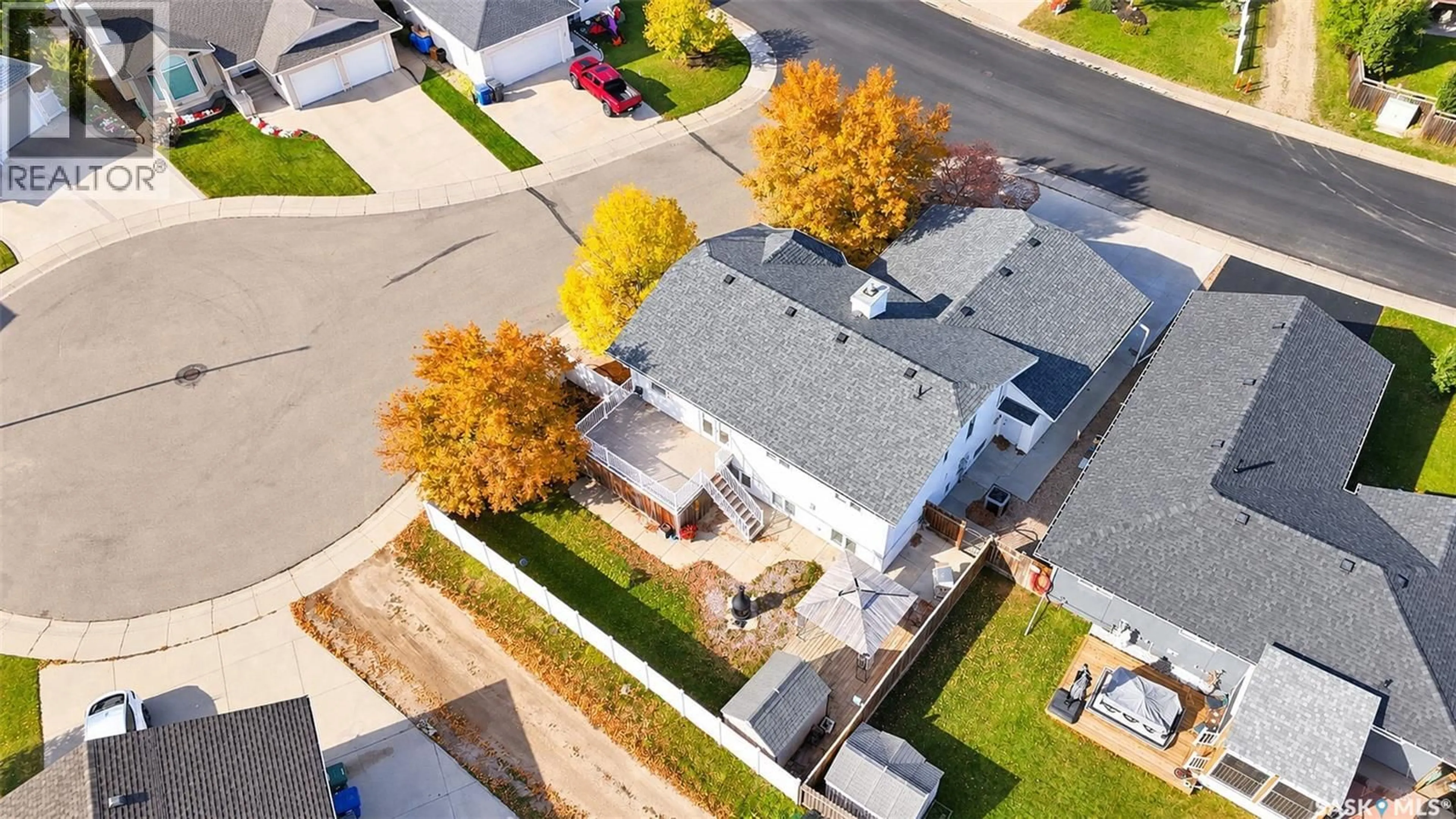 A pic from outside/outdoor area/front of a property/back of a property/a pic from drone, street for 607 4TH STREET, Warman Saskatchewan S0K4S0