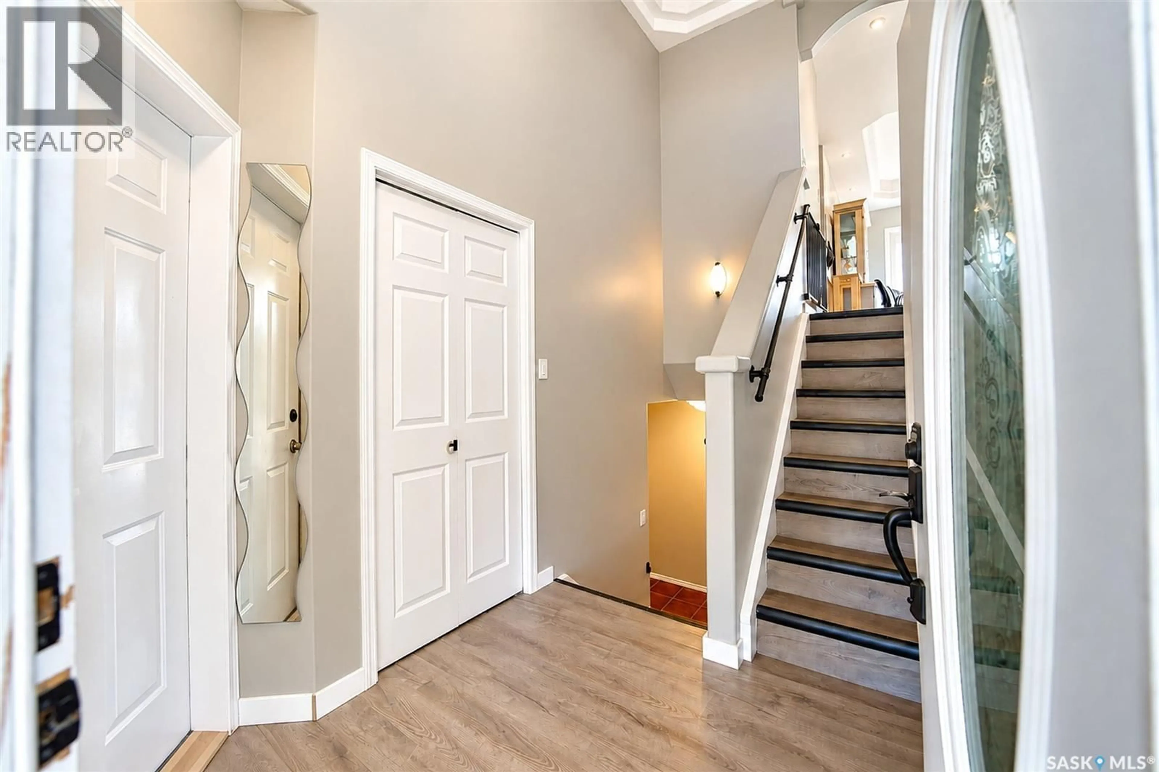 Indoor entryway for 607 4TH STREET, Warman Saskatchewan S0K4S0