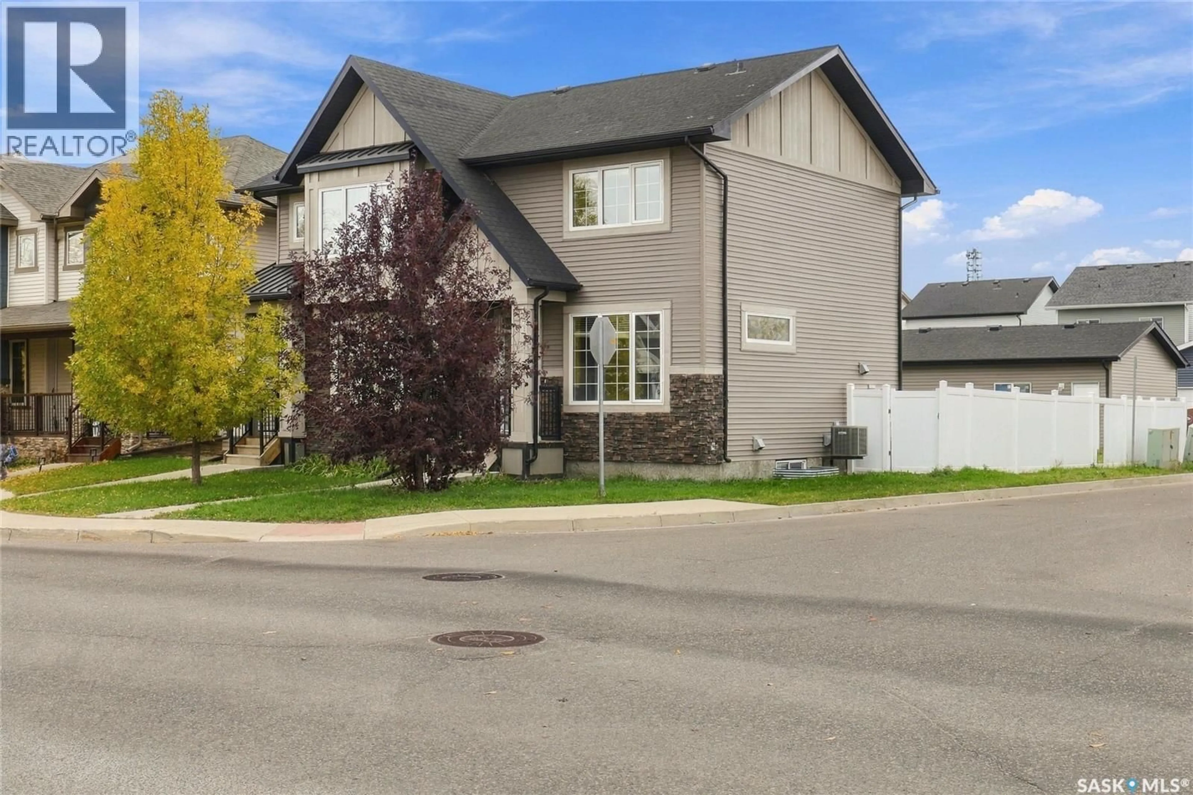 Home with vinyl exterior material, street for 4300 JAMES HILL ROAD, Regina Saskatchewan S4W0R2