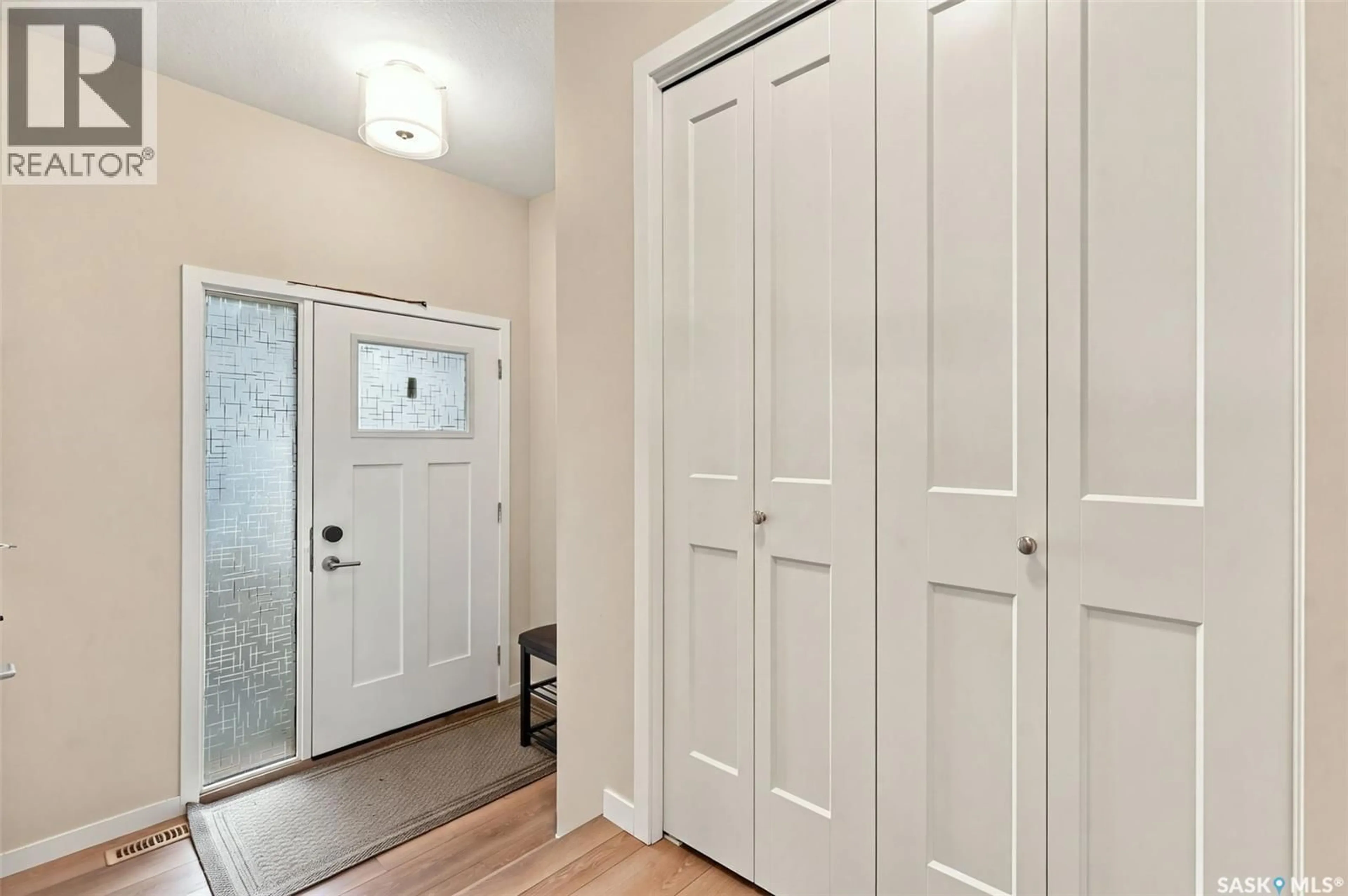 Indoor entryway for 39 5301 BEACON DRIVE, Regina Saskatchewan S4W0R6