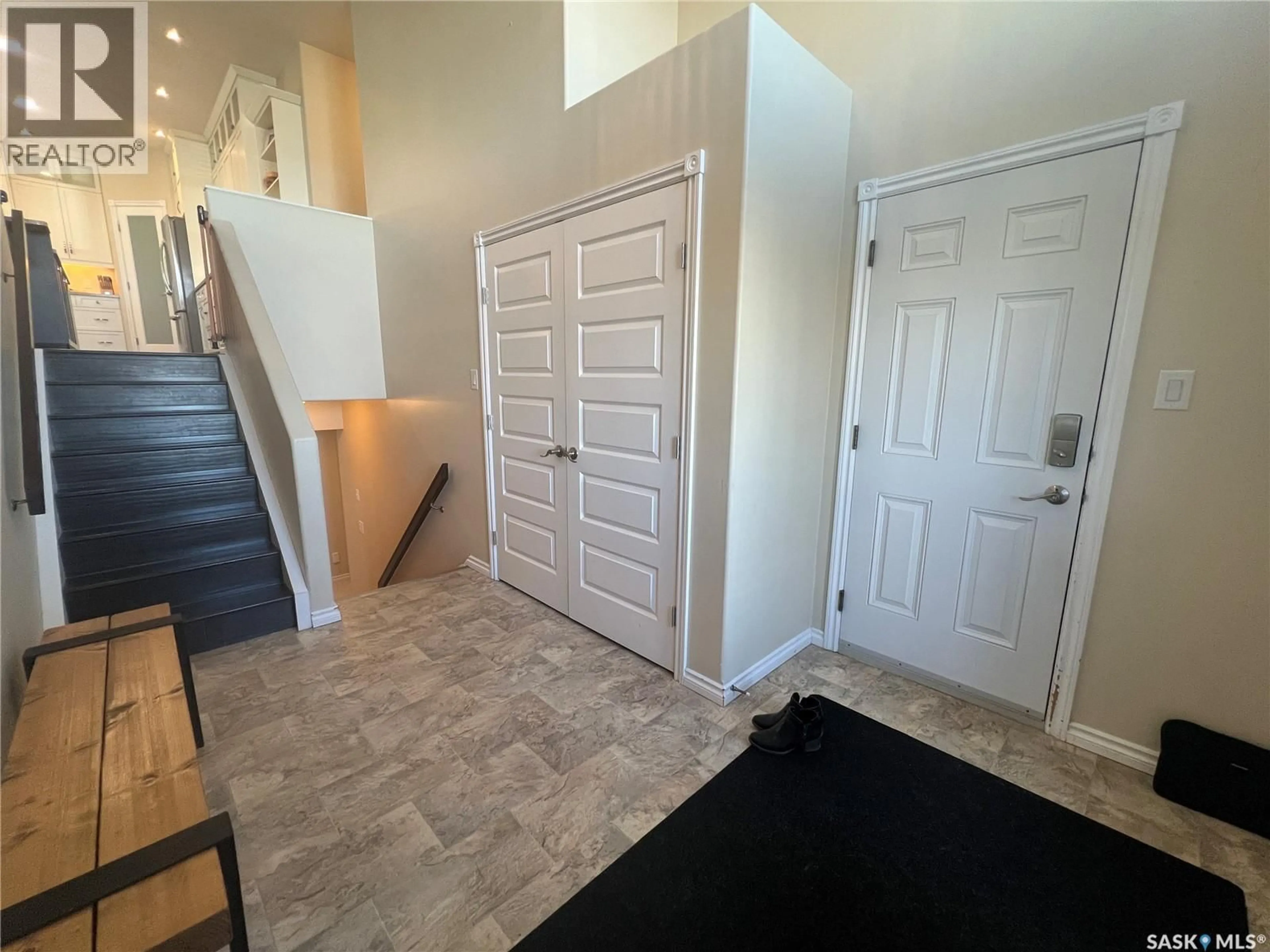 Indoor entryway for 197 5TH AVENUE, Esterhazy Saskatchewan S0A0X0