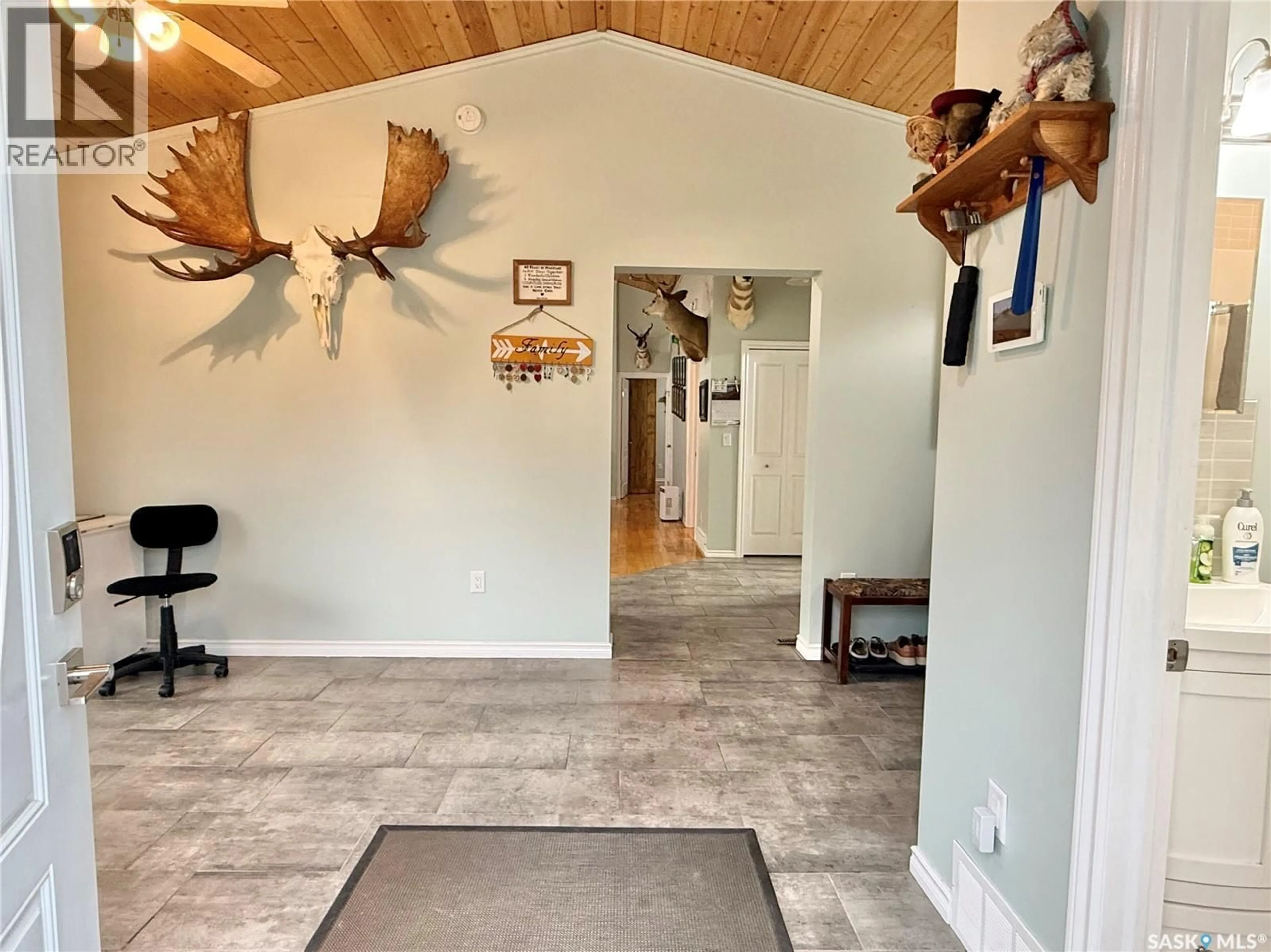 Indoor entryway for 141 NORTH SHORE ROAD, Chitek Lake Saskatchewan S0J0L0