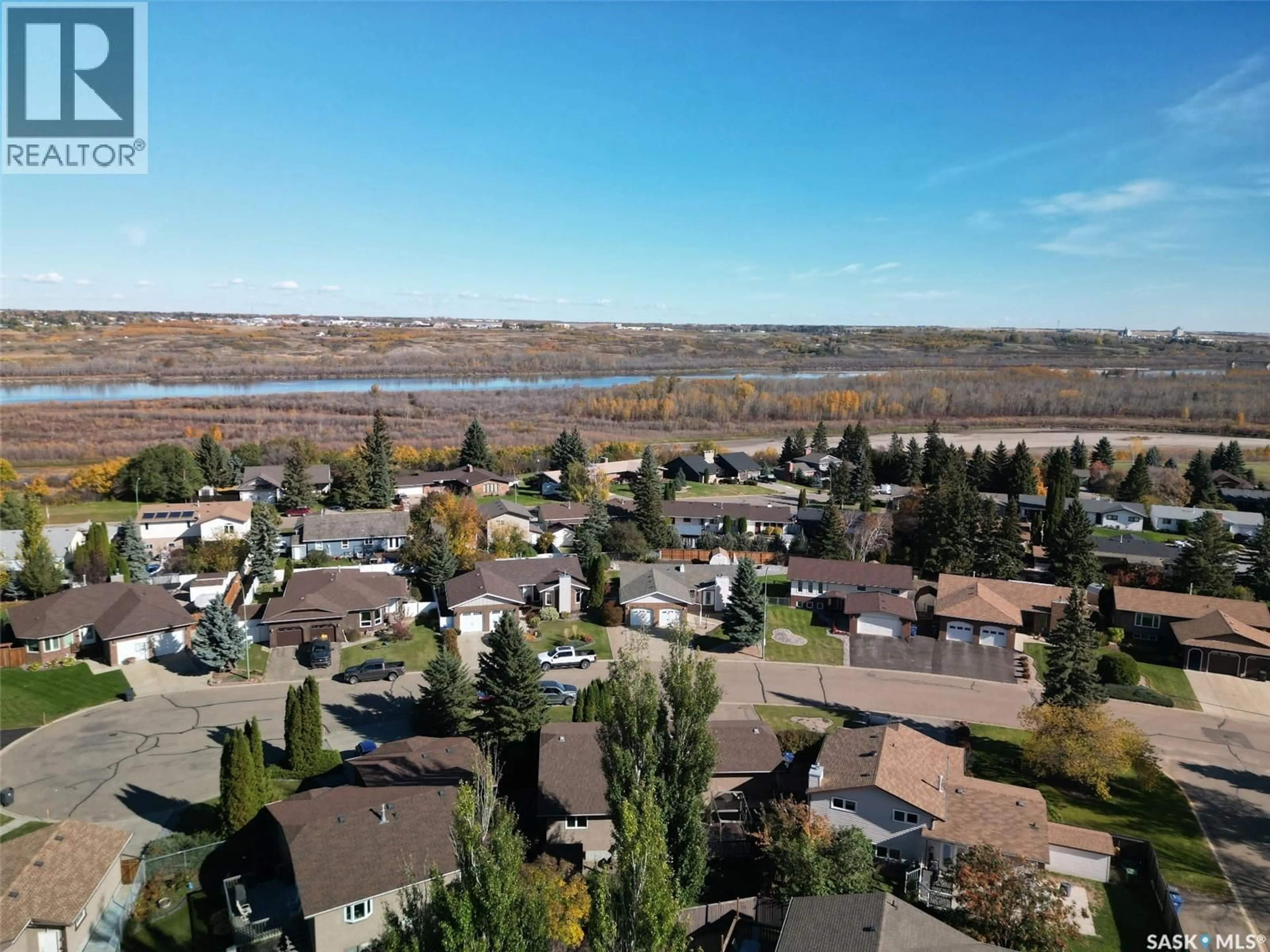 A pic from outside/outdoor area/front of a property/back of a property/a pic from drone, water/lake/river/ocean view for 91 GABRUCH CRESCENT, Battleford Saskatchewan S0M0E0