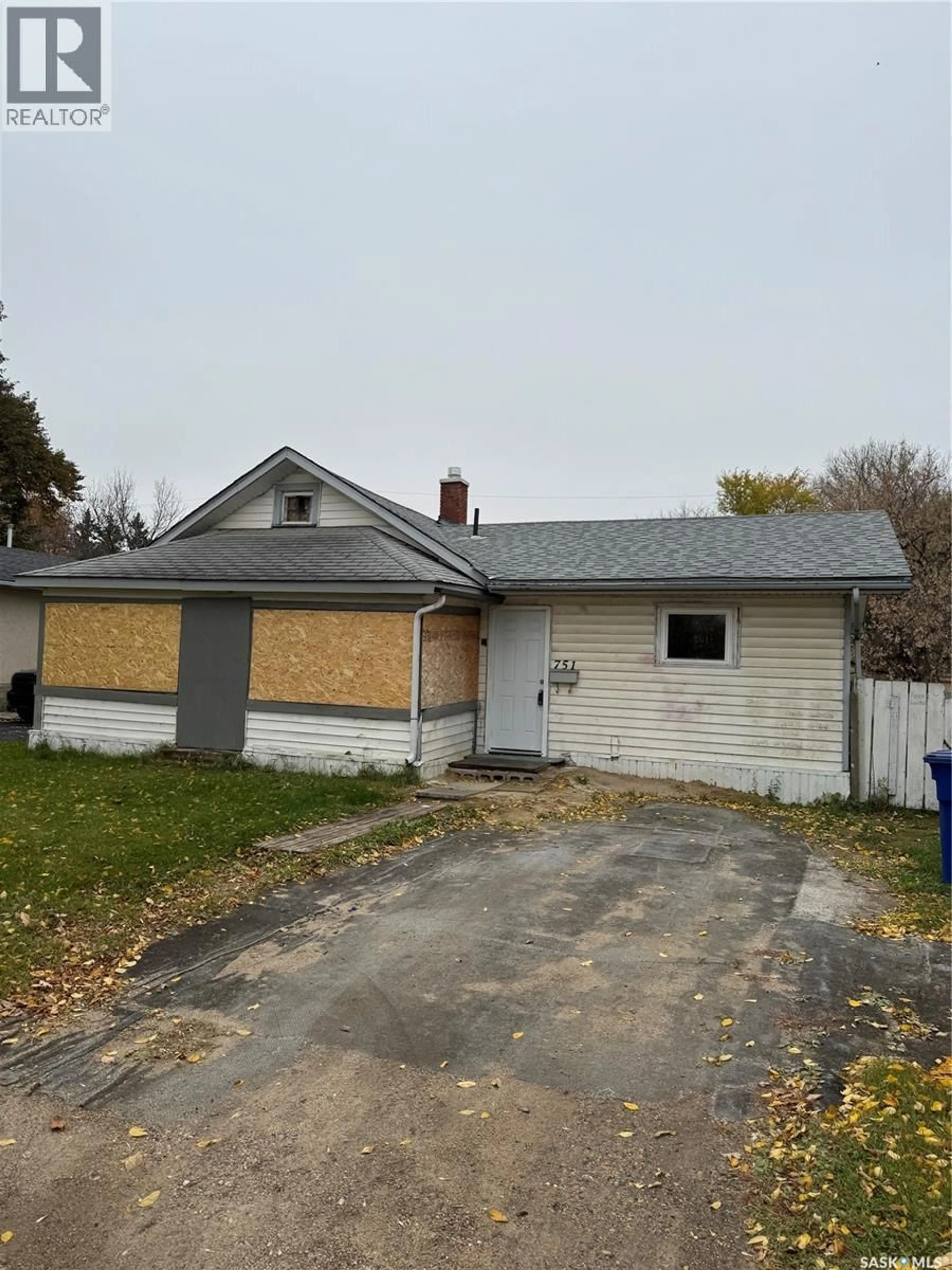 Unknown for 751 17TH STREET, Prince Albert Saskatchewan S6V3Y2