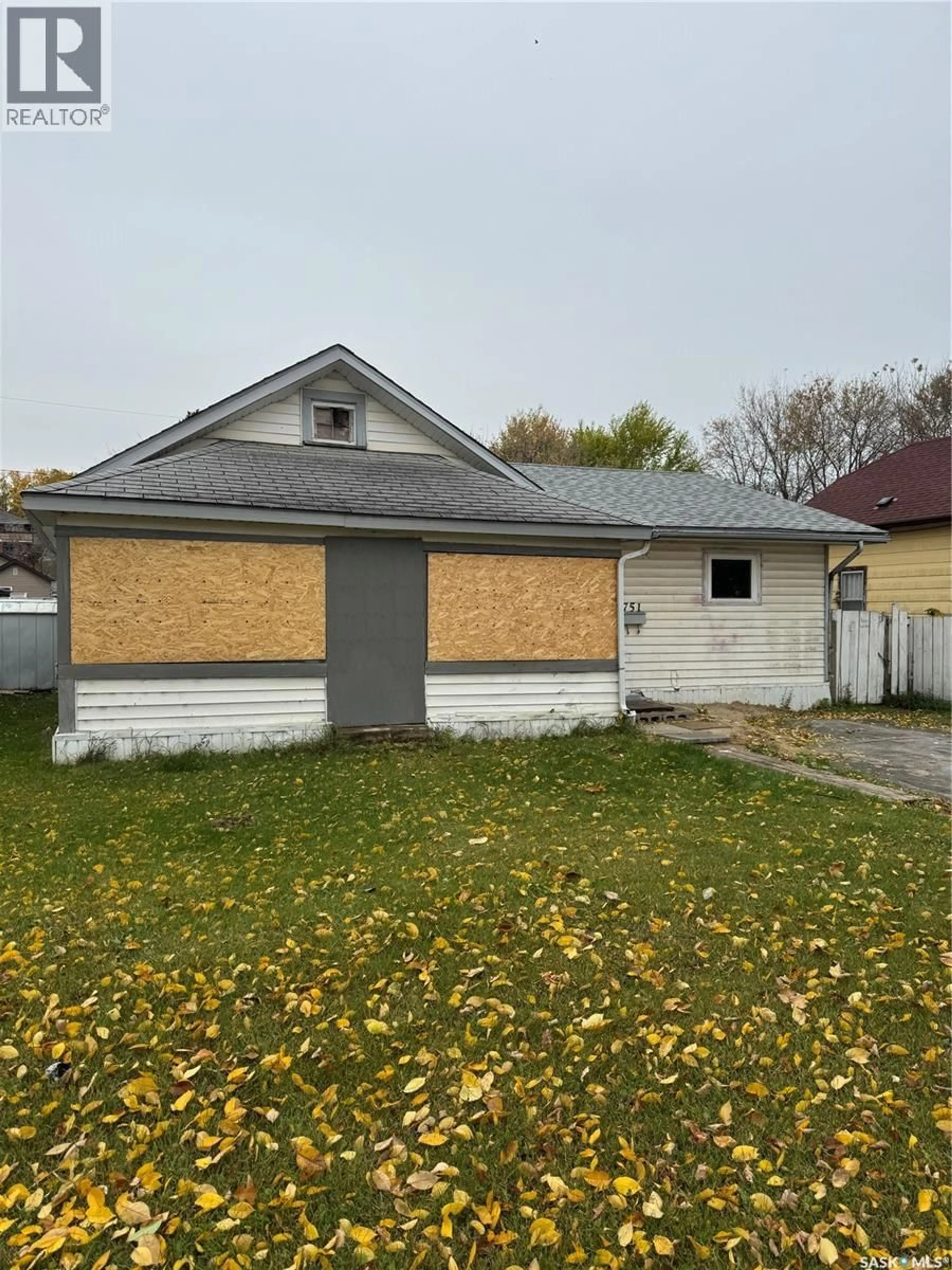 Unknown for 751 17TH STREET, Prince Albert Saskatchewan S6V3Y2