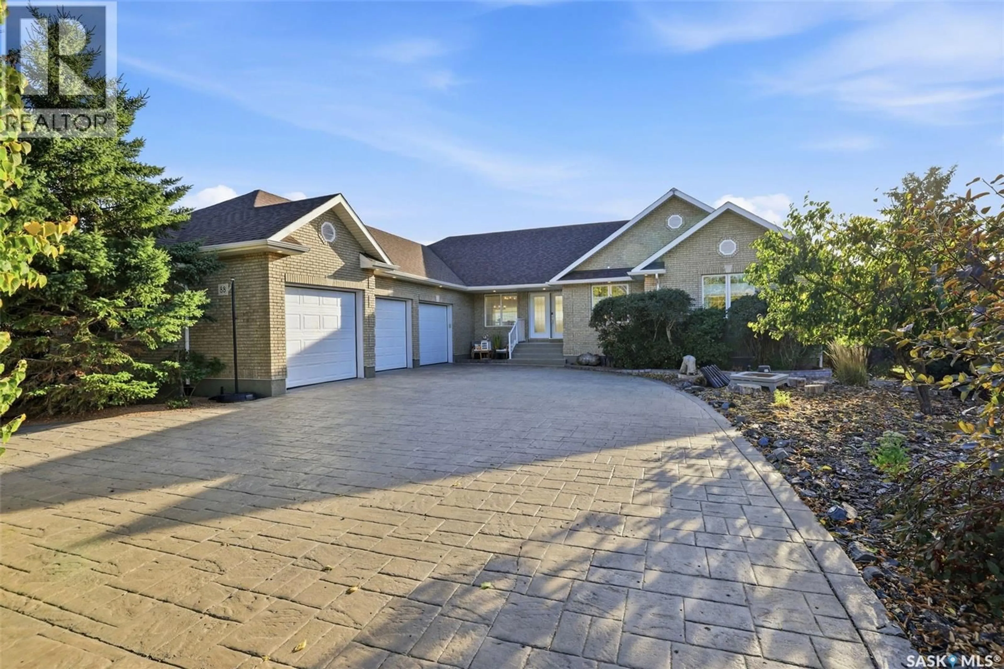 A pic from outside/outdoor area/front of a property/back of a property/a pic from drone, street for 88 DEER RIDGE DRIVE, Lumsden Rm No. 189 Saskatchewan S2V1B8