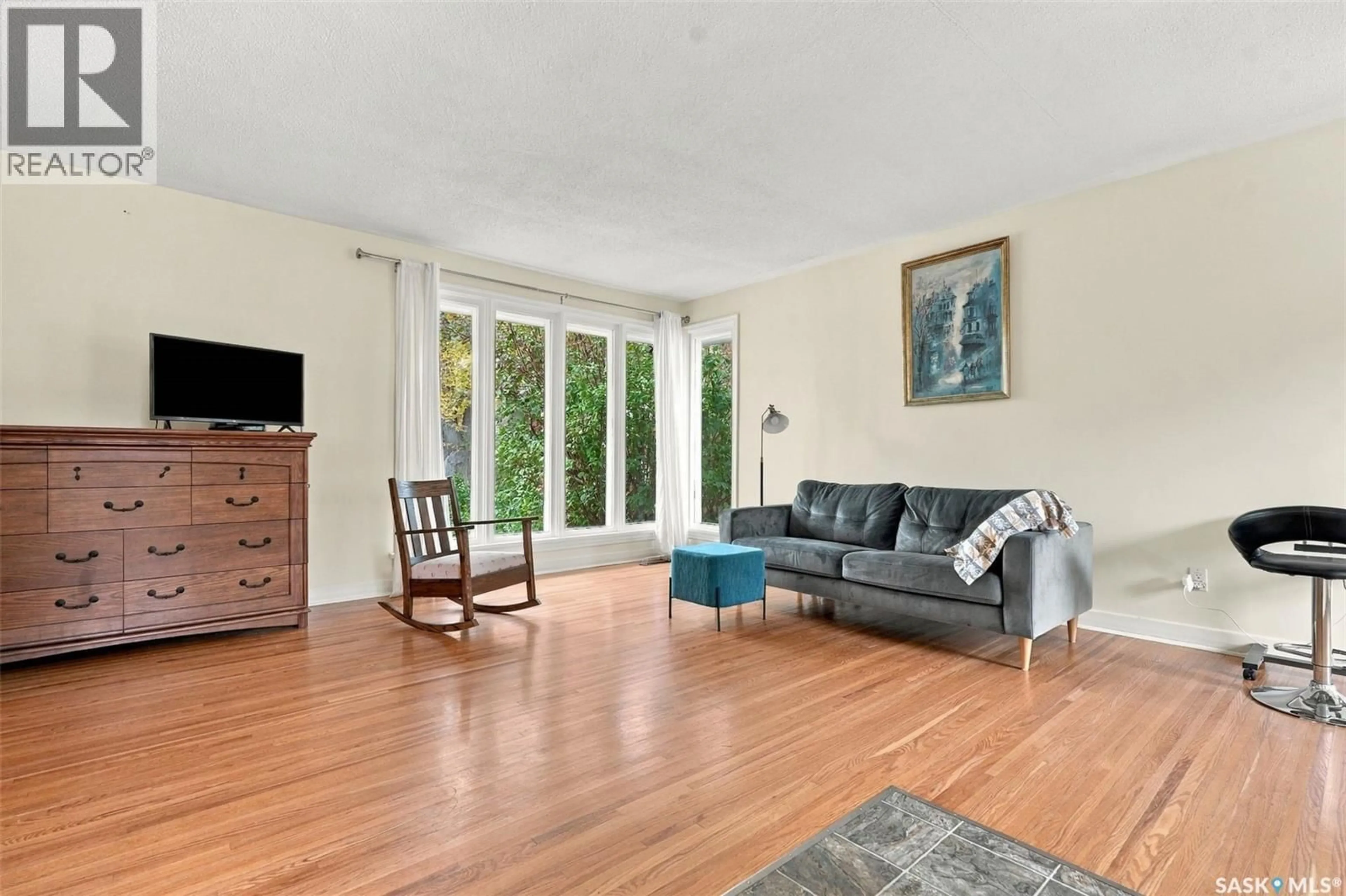 Living room with furniture, unknown for 1629 CAIRNS AVENUE, Saskatoon Saskatchewan S7H2H7