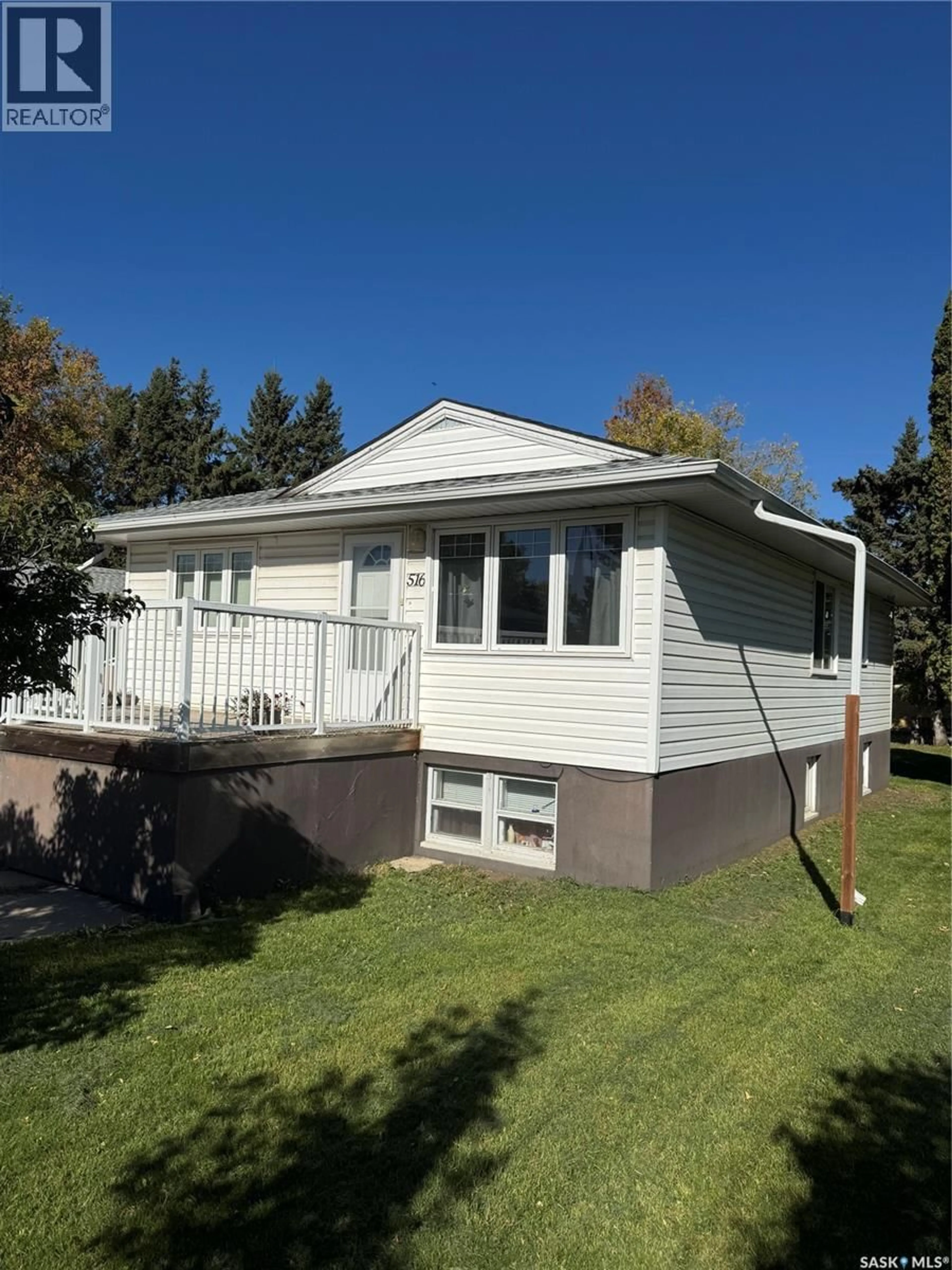 Home with vinyl exterior material, street for 516 26TH STREET, Prince Albert Saskatchewan S6V1V5