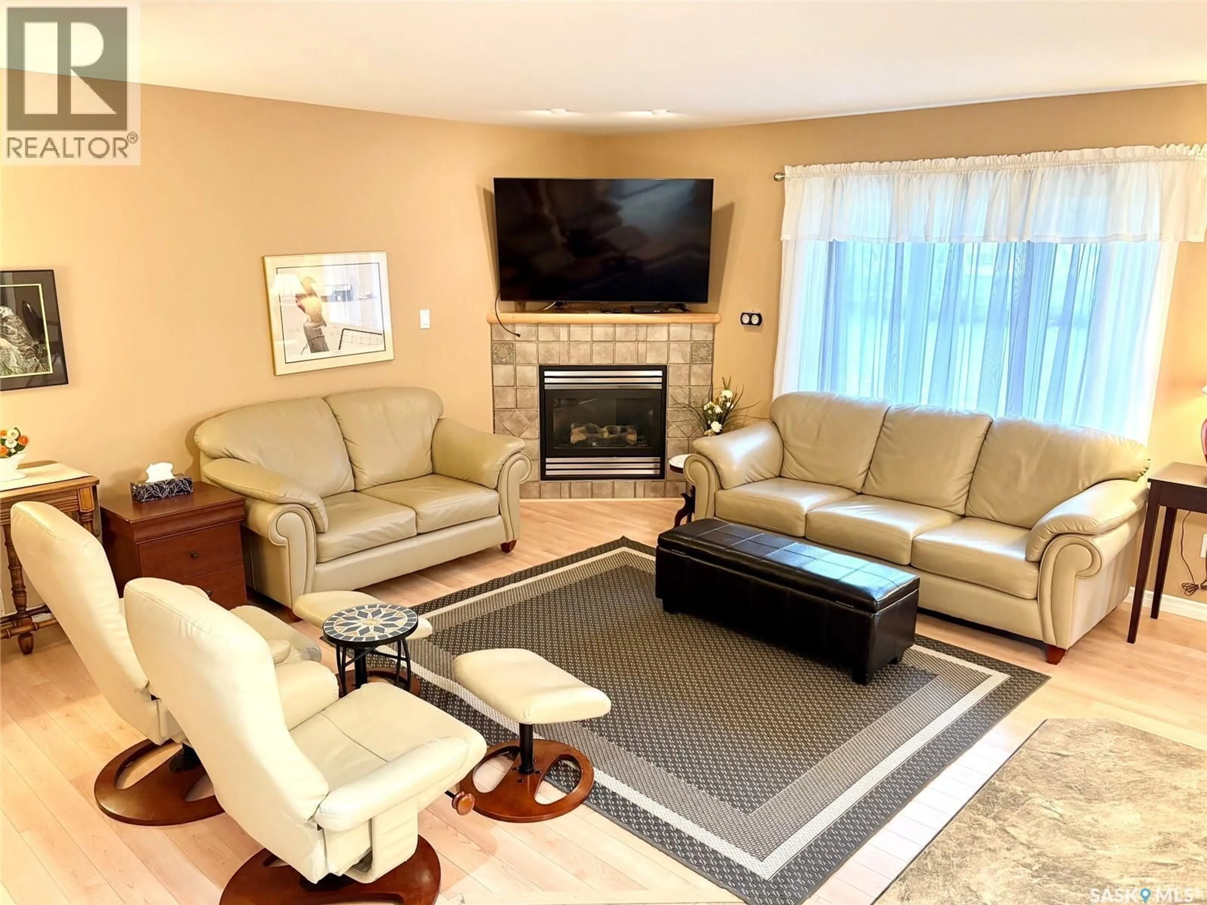 Living room with furniture, unknown for 142 MANITOBA AVENUE, Yorkton Saskatchewan S3N3G8