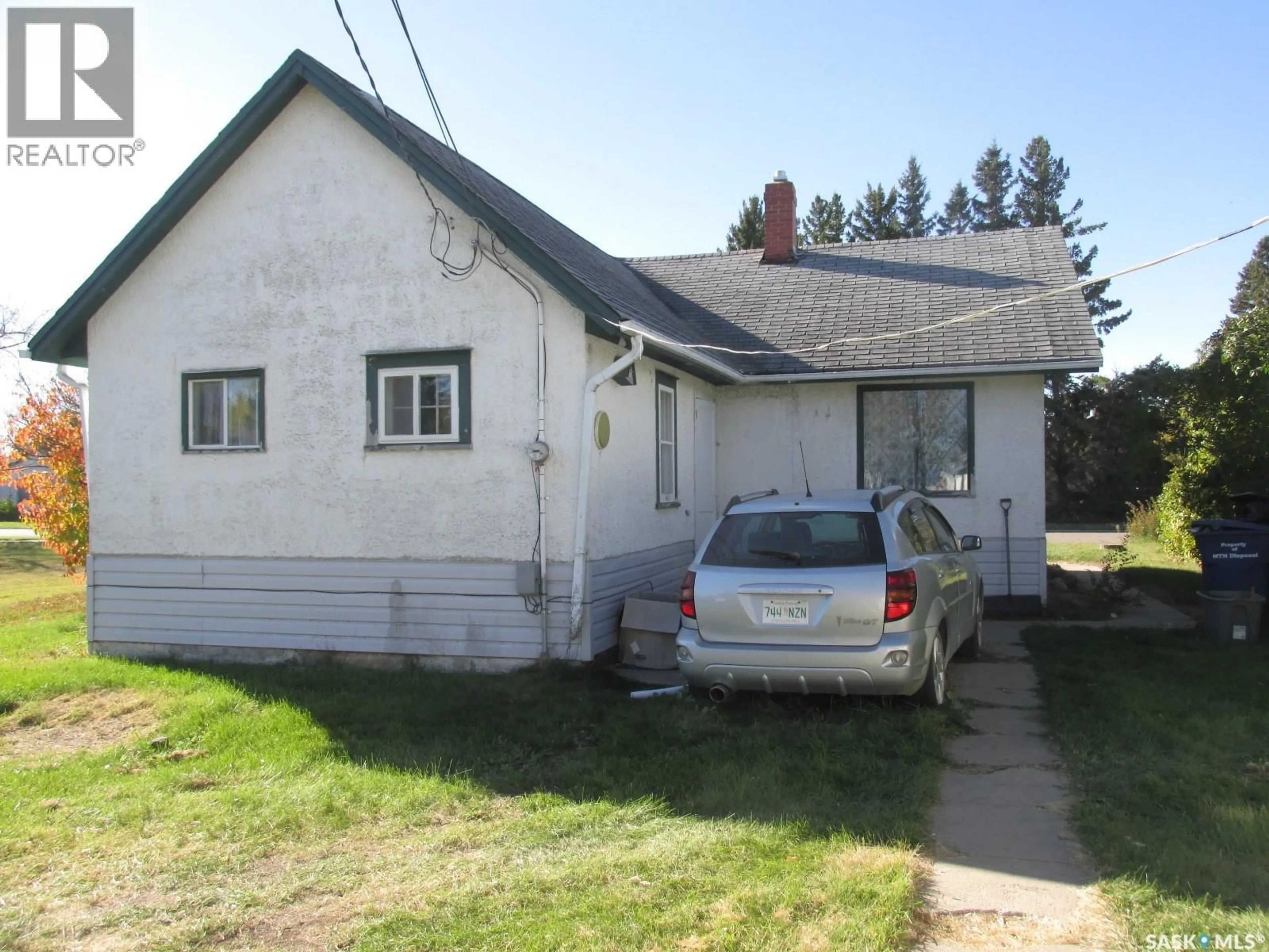 Unknown for 303 2ND STREET, Nipawin Saskatchewan S0E1E0