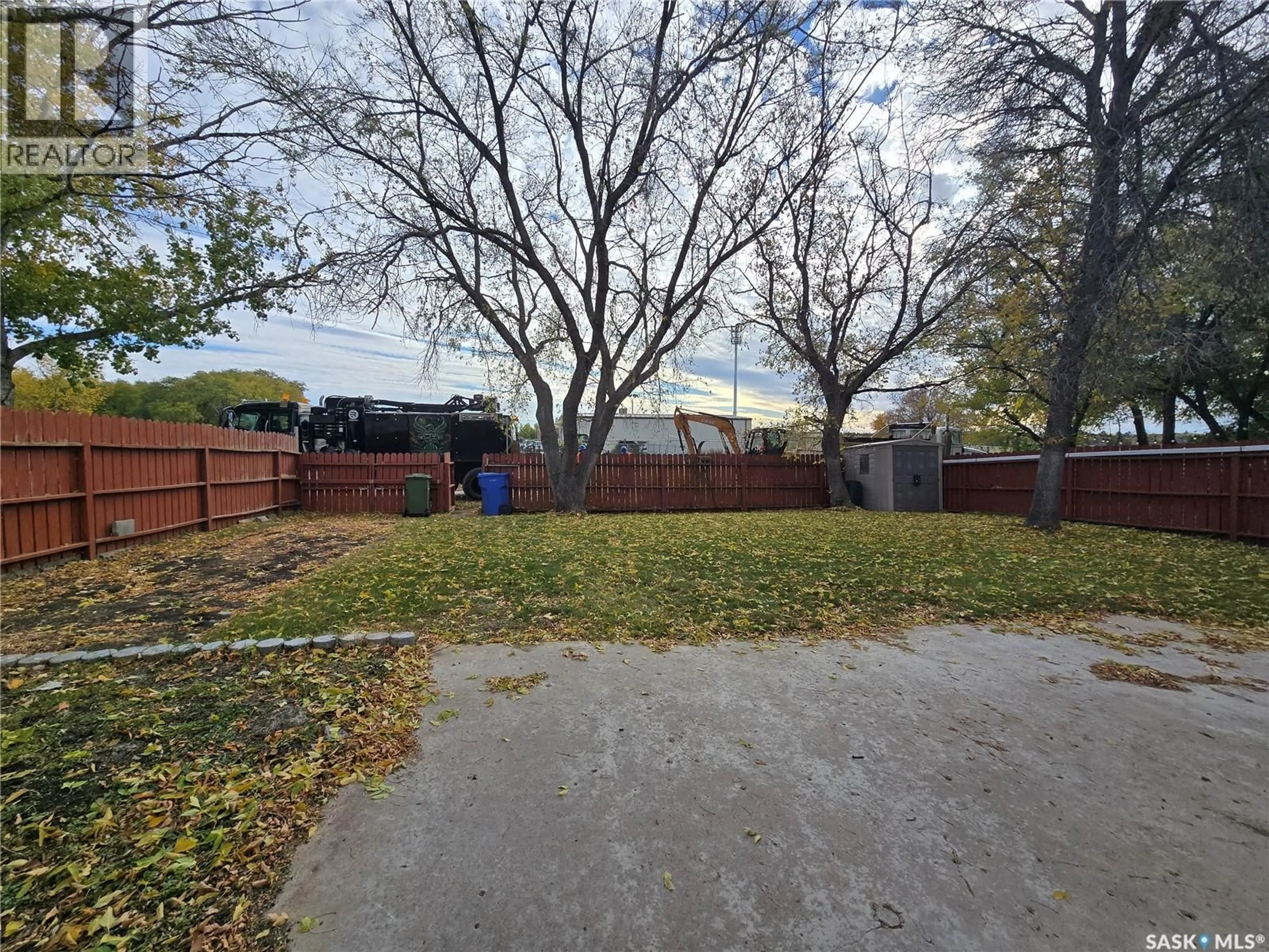 A pic from outside/outdoor area/front of a property/back of a property/a pic from drone, street for 51 SIBBALD CRESCENT, Regina Saskatchewan S4T7L6