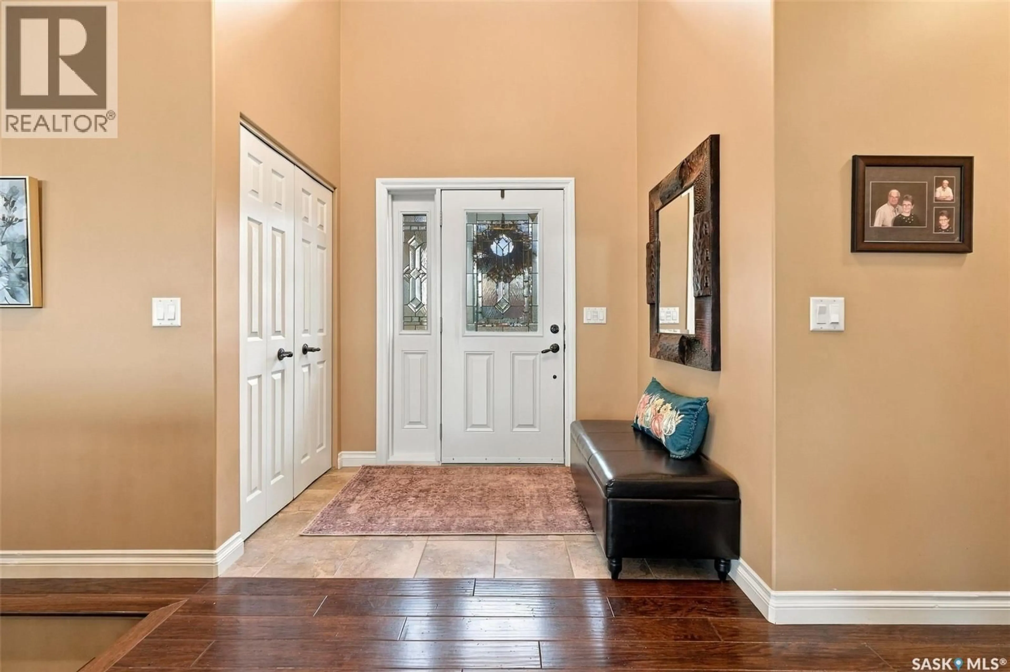 Indoor entryway for 212 EDGEWOOD DRIVE, Buena Vista Saskatchewan S2V1C3