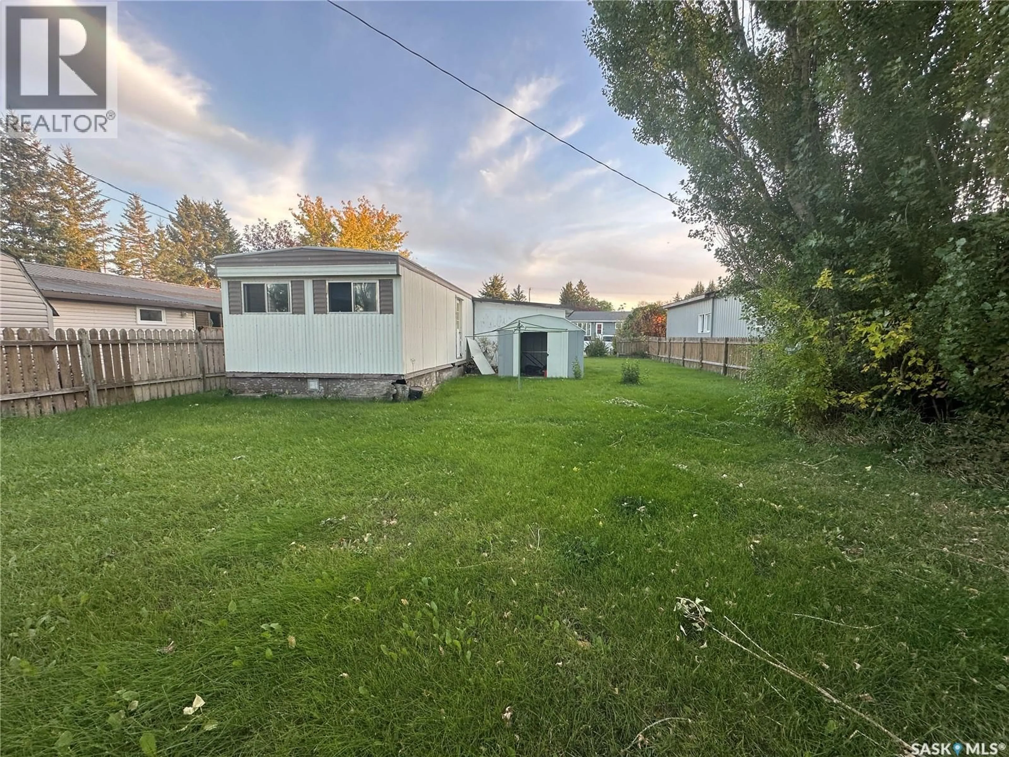 Shed for E - 624 LITTLE QUILL AVENUE, Wynyard Saskatchewan S0A4T0